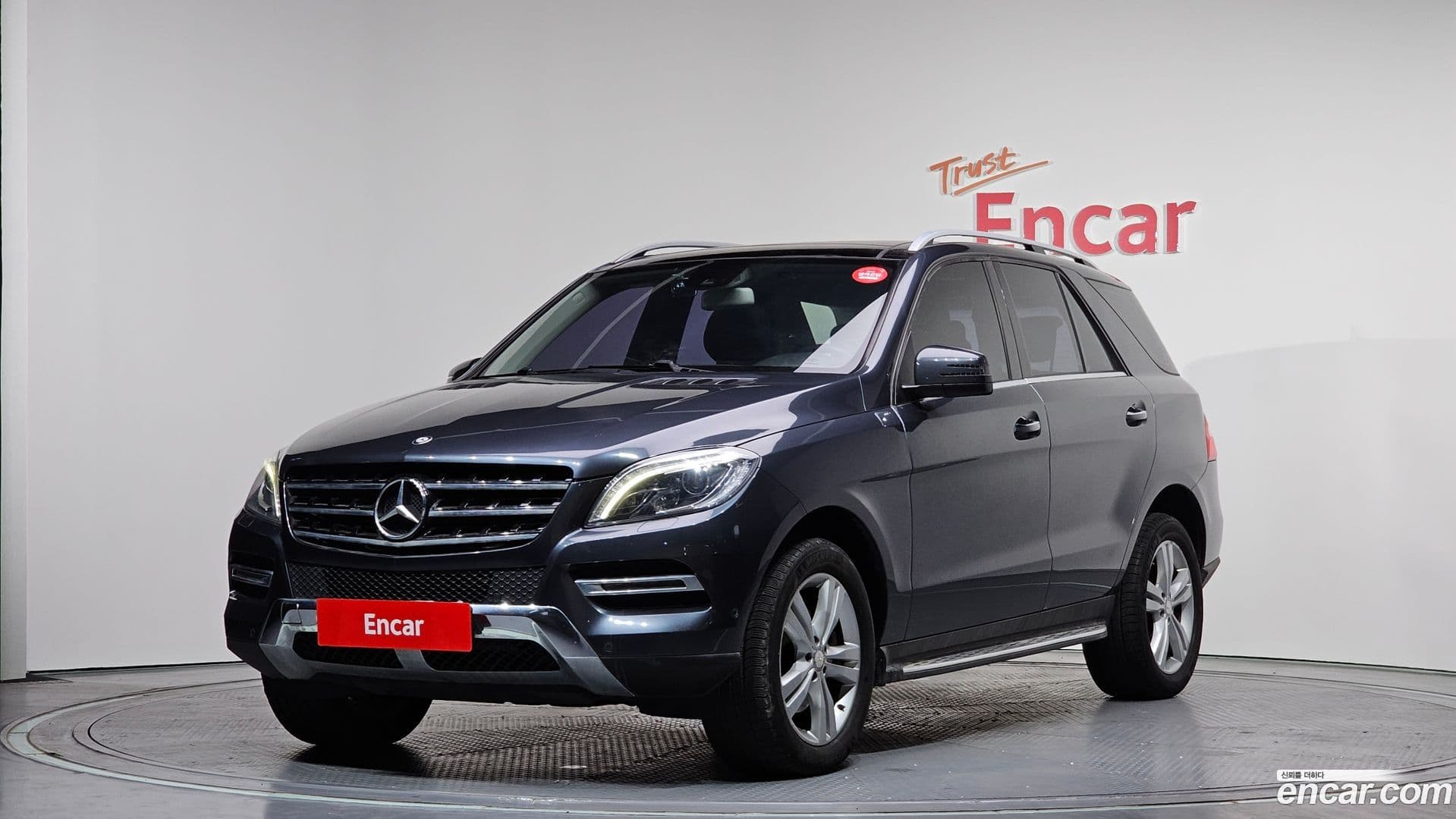 Main__Slider__Photo:M-class Mercedes-Benz 2015.0-0