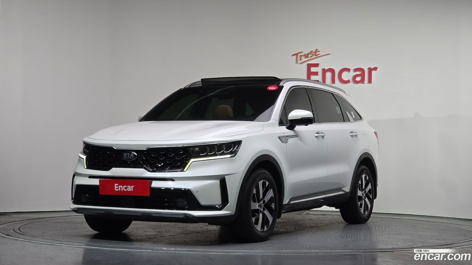 Main__Slider__Photo:Sorento Kia 2021.0-0