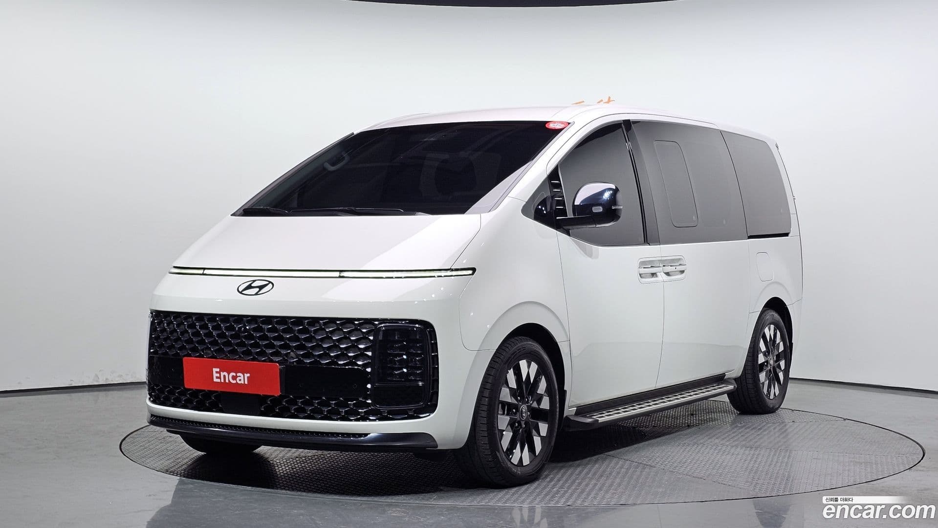 Main__Slider__Photo:Staria Hyundai 2024.7-0