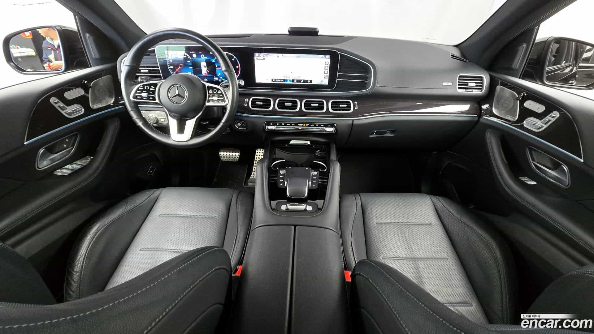 GLE-Class Mercedes-Benz 2022.9-INNER-007