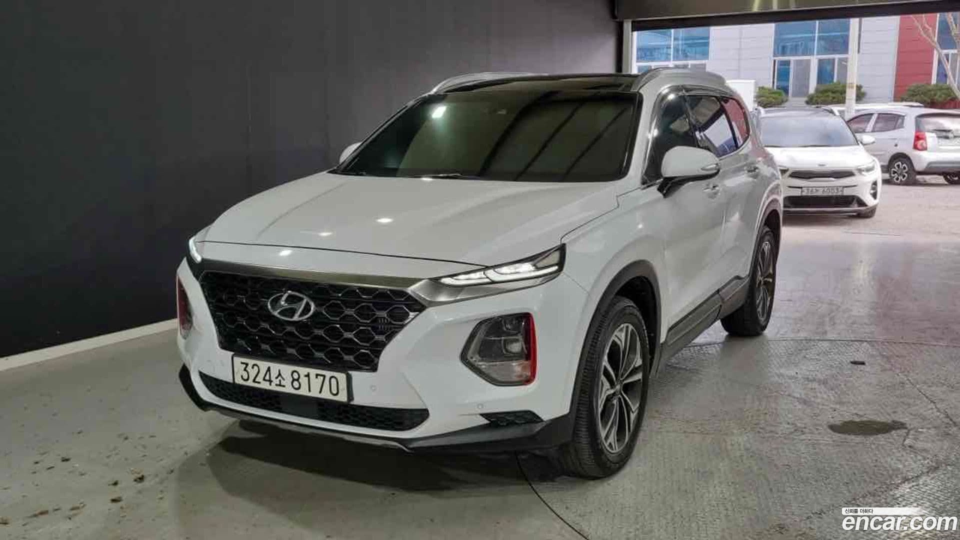 Main__Slider__Photo:Santafe Hyundai 2018.5-0