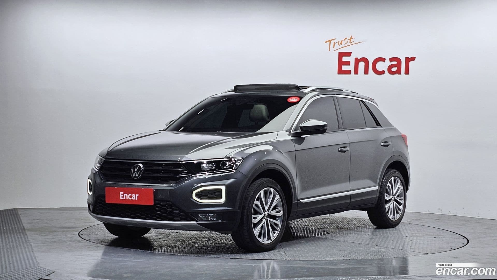 Main__Slider__Photo:T-Roc Volkswagen 2021.1-0