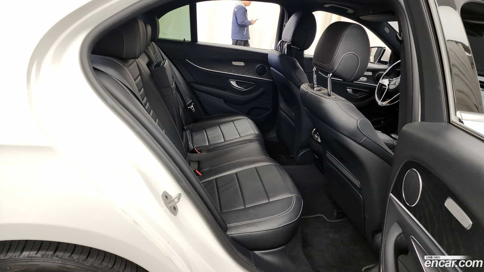 E-Class Mercedes-Benz 2021.11-OPTION-016