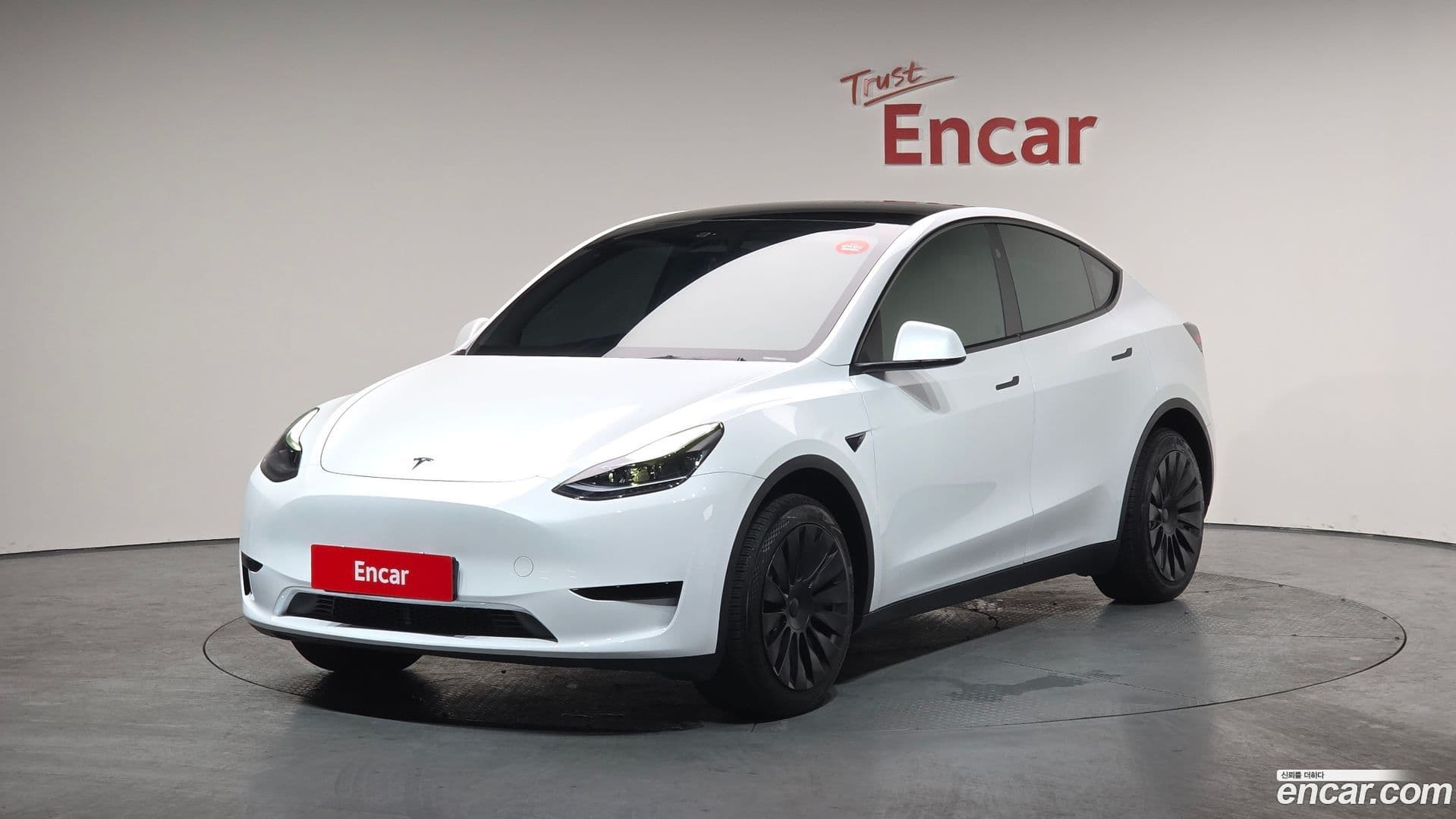 Main__Slider__Photo:Model Y Tesla 2024.6-0