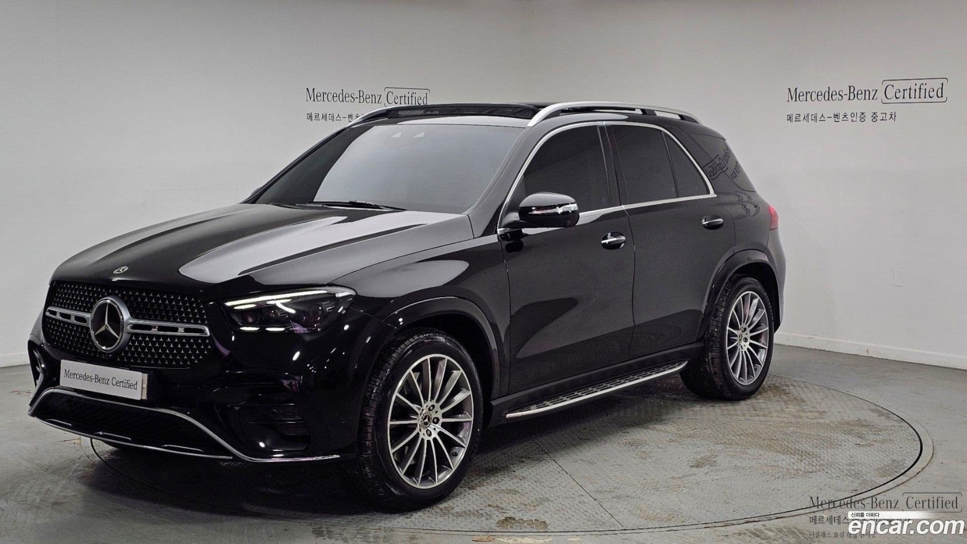 Main__Slider__Photo:GLE-Class Mercedes-Benz 2024.5-0