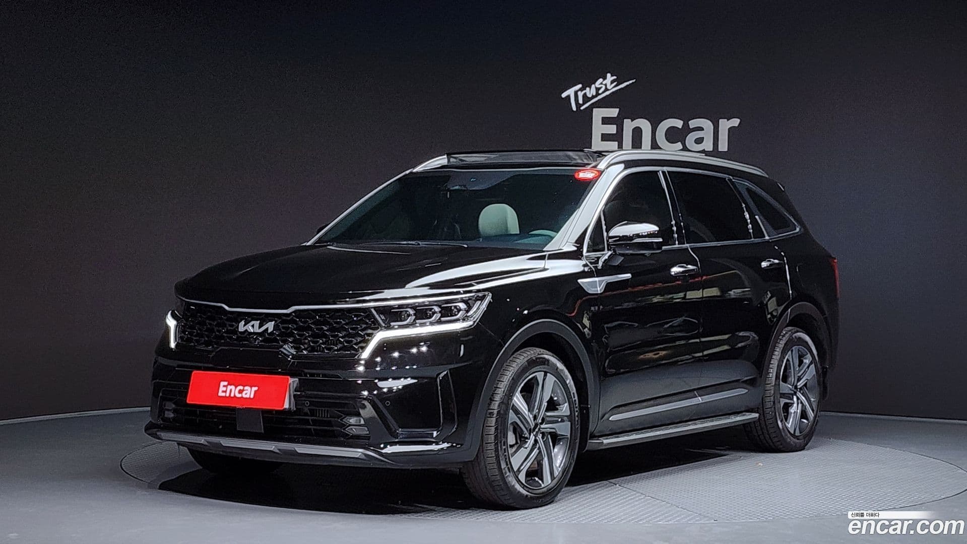 Main__Slider__Photo:Sorento Kia 2022.9-0