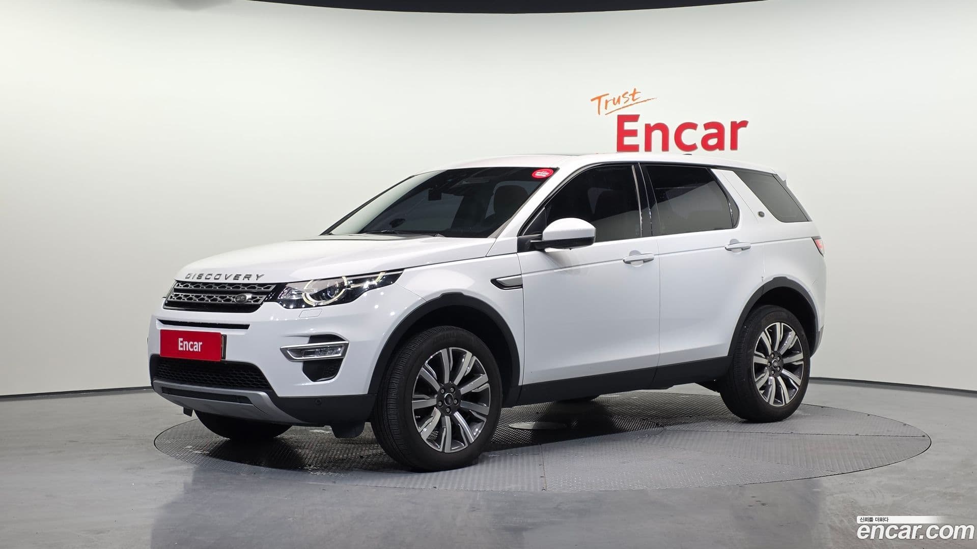 Main__Slider__Photo:Discovery Sport Land Rover 2018.11-0