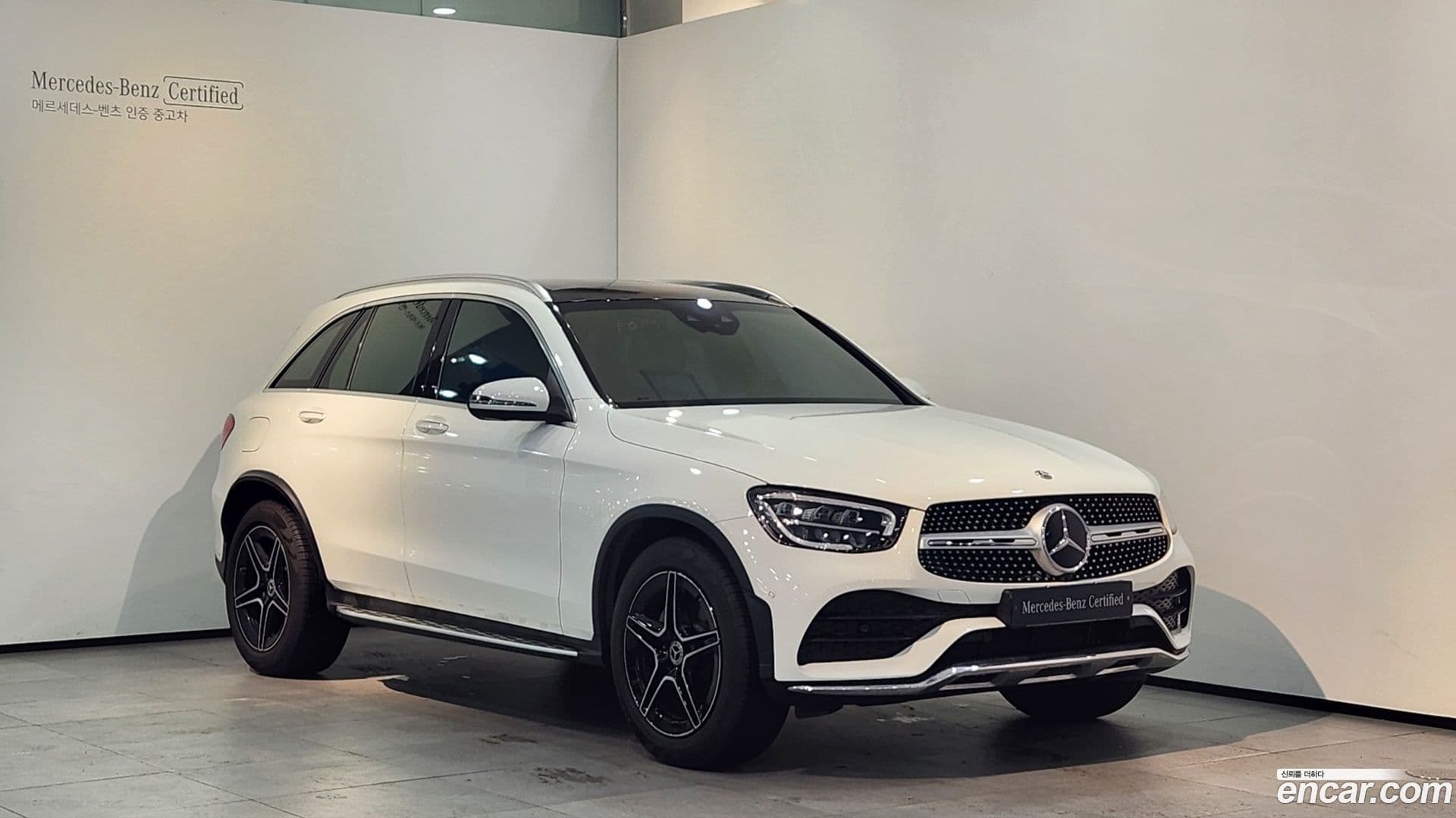 Main__Slider__Photo:GLC-Class Mercedes-Benz 2022.8-0