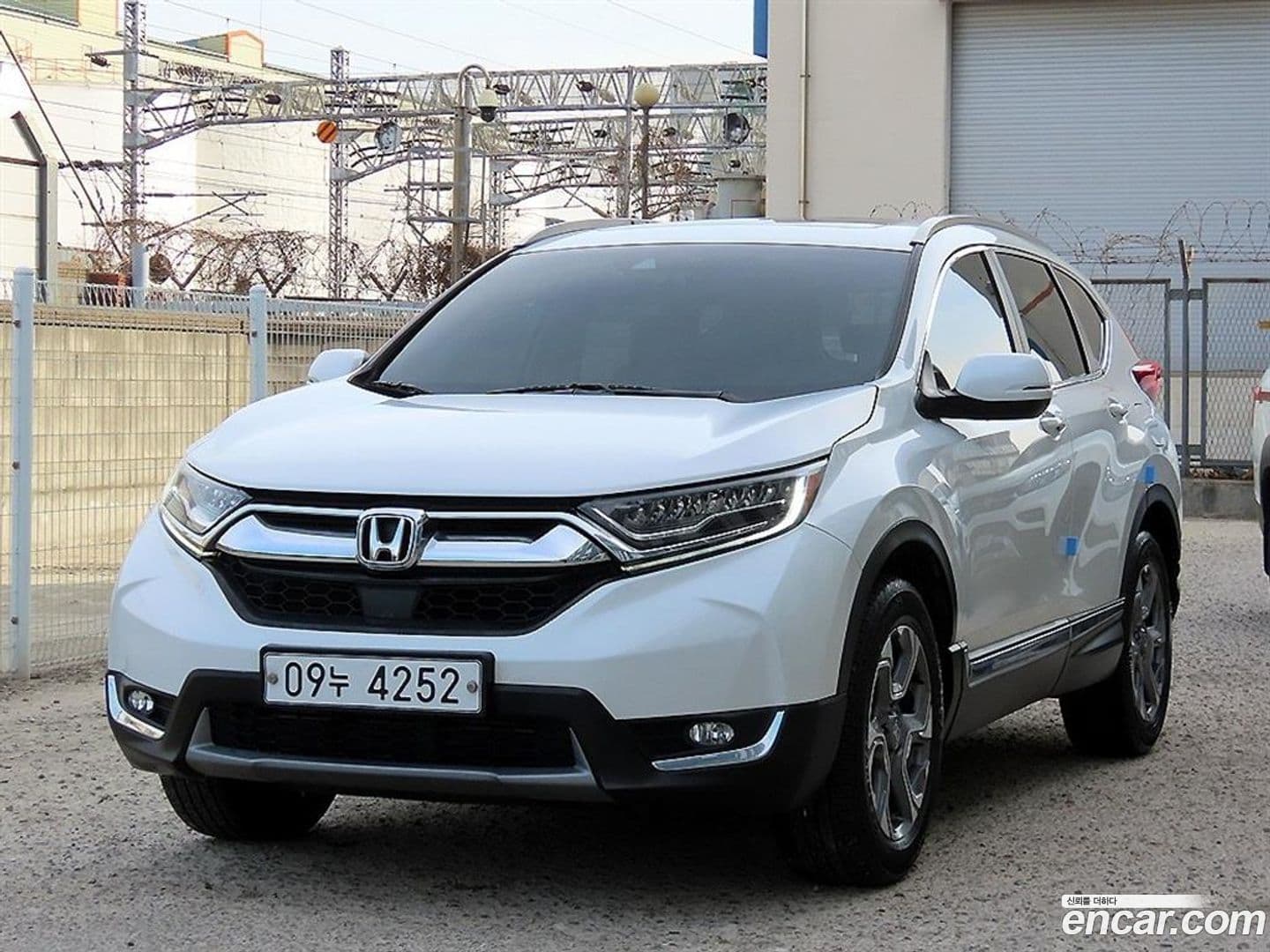 Main__Slider__Photo:CR-V Honda 2019.4-0