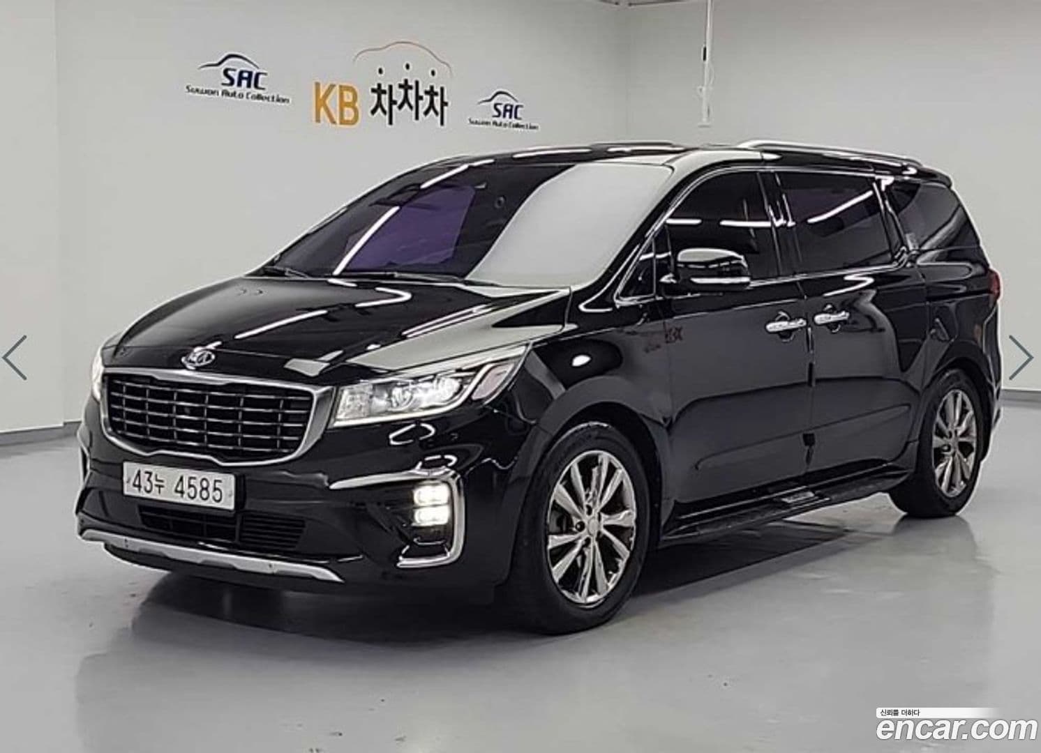 Main__Slider__Photo:Canival Kia 2018.10-0