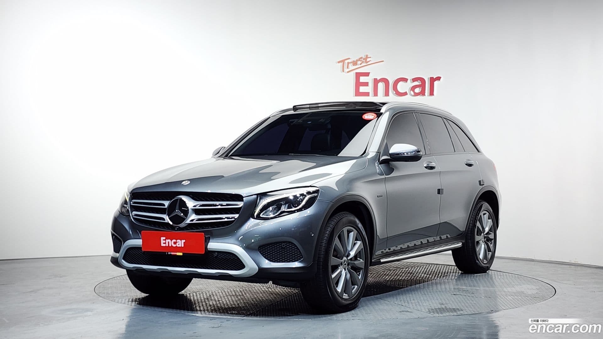 Main__Slider__Photo:GLC-Class Mercedes-Benz 2018.11-0