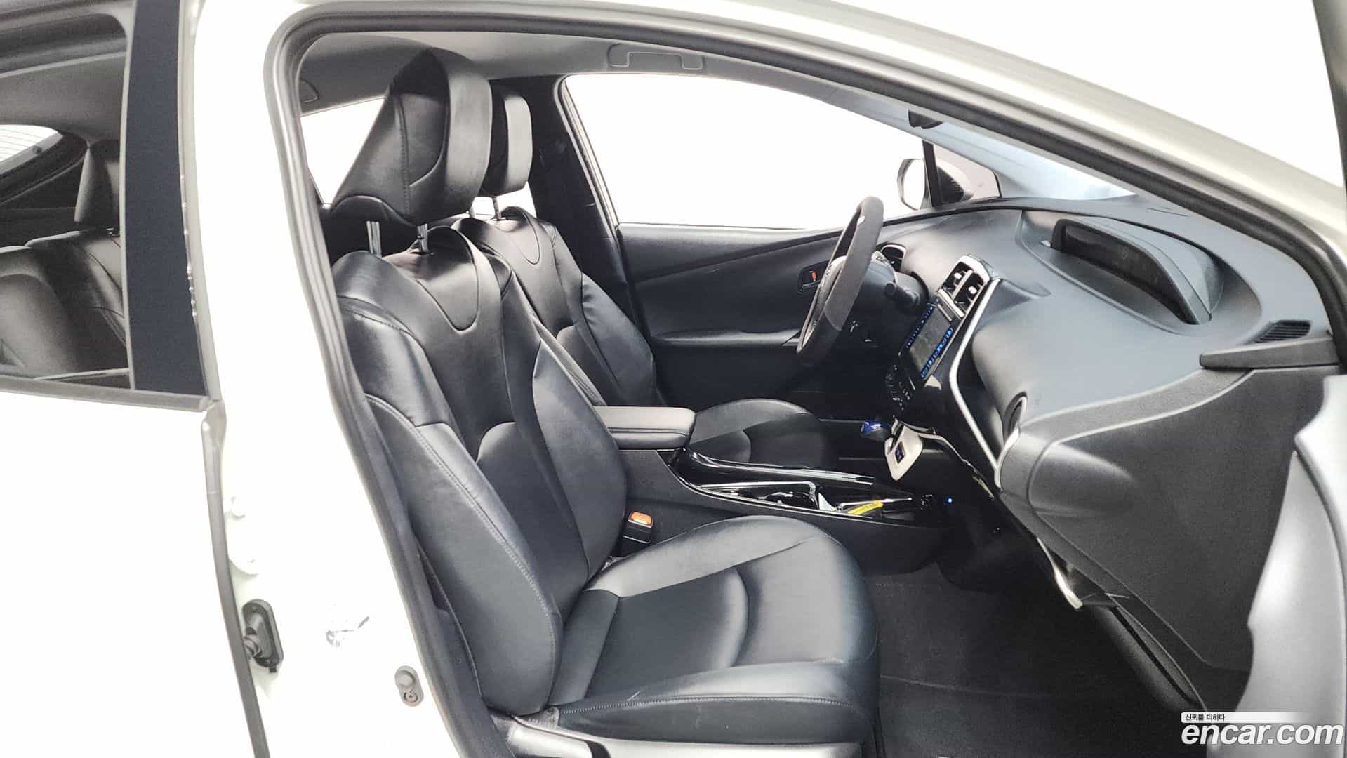 Prius Toyota 2017.10-OPTION-015