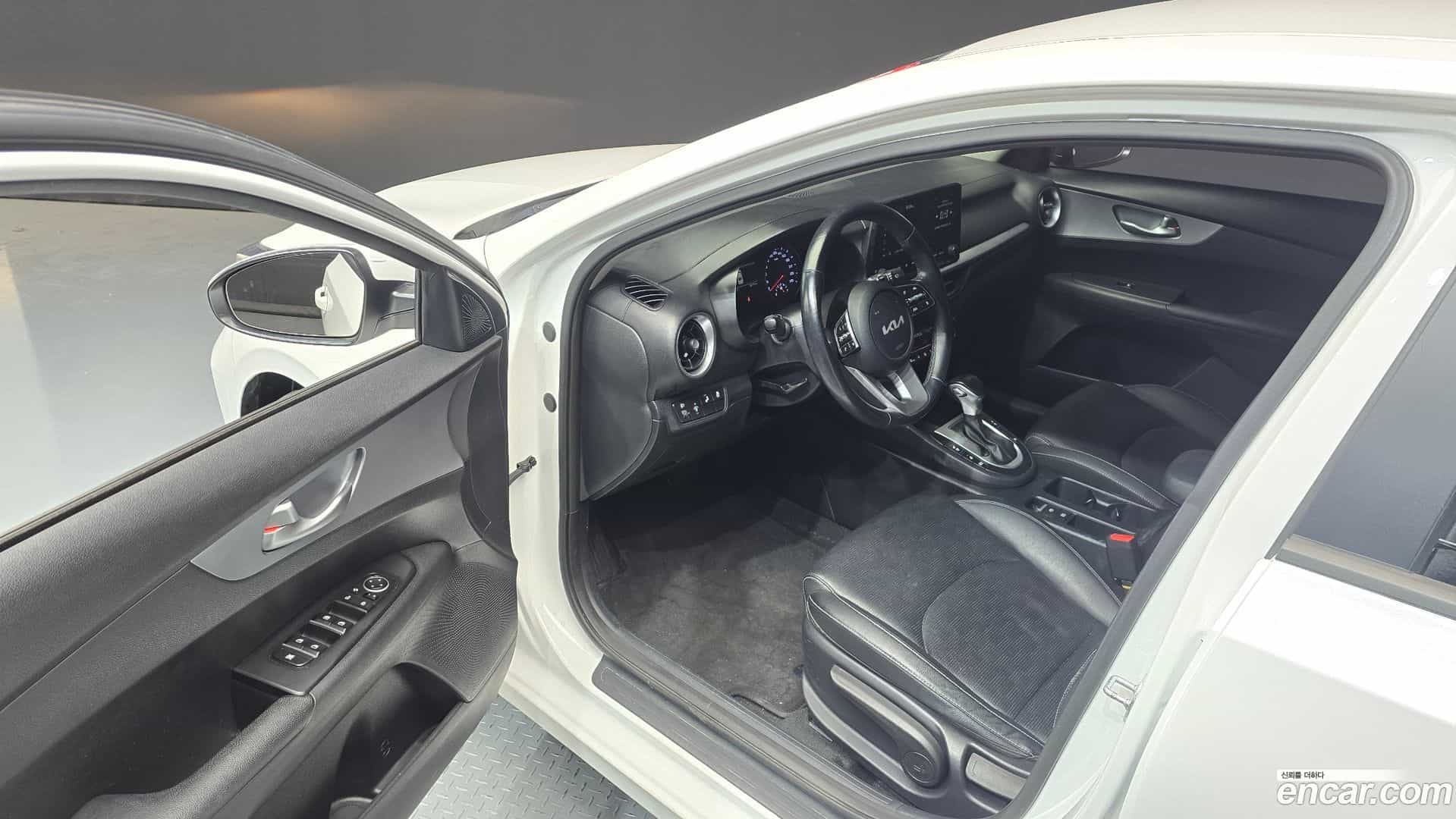 K3 Kia 2022.1-INNER-010