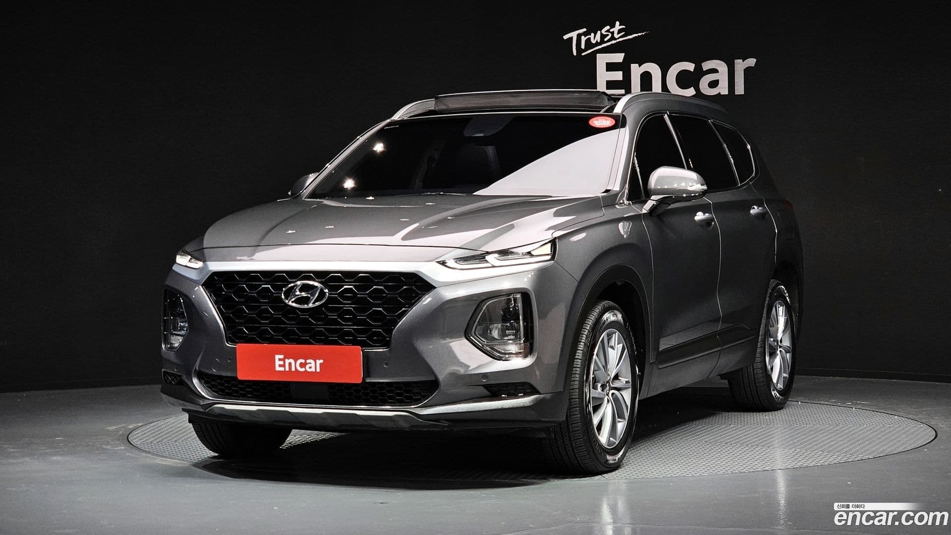 Main__Slider__Photo:Santafe Hyundai 2019.0-0