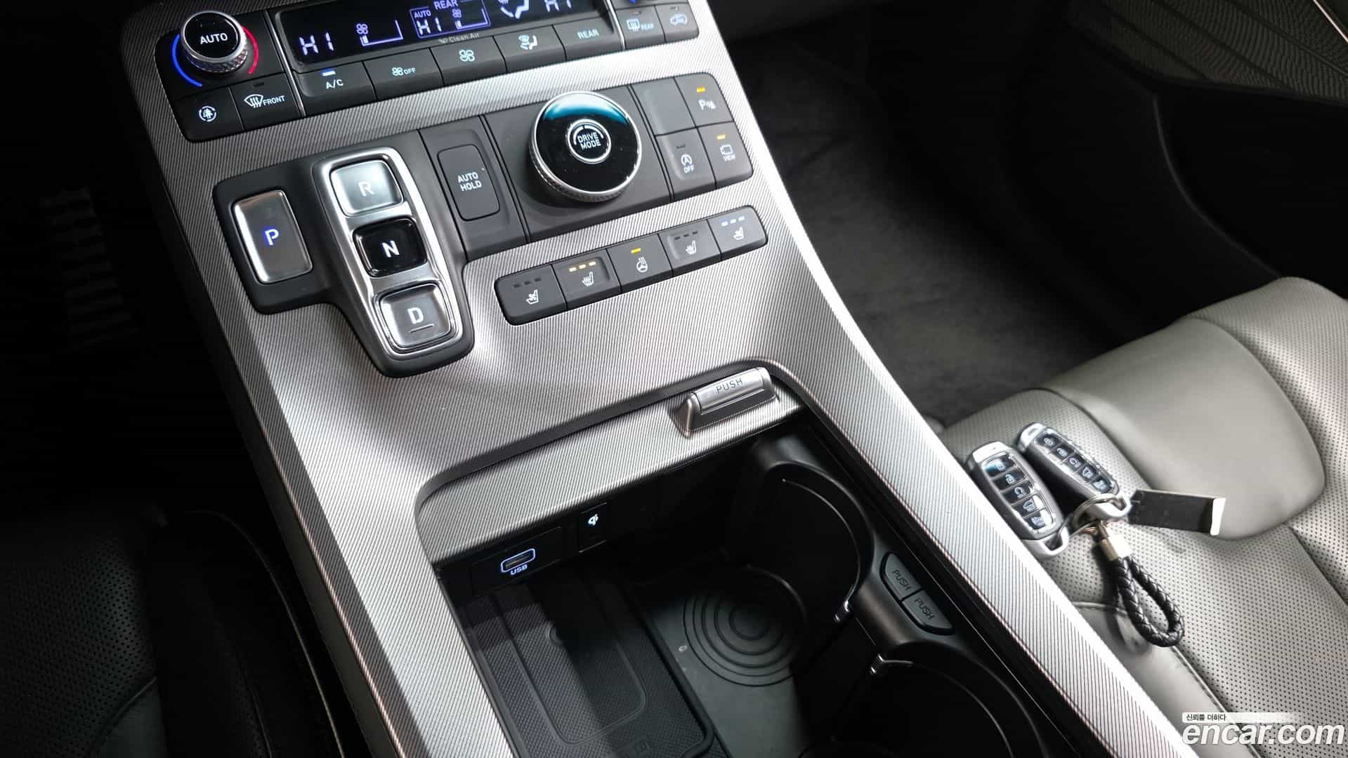 Palisade Hyundai 2022.1-INNER-009