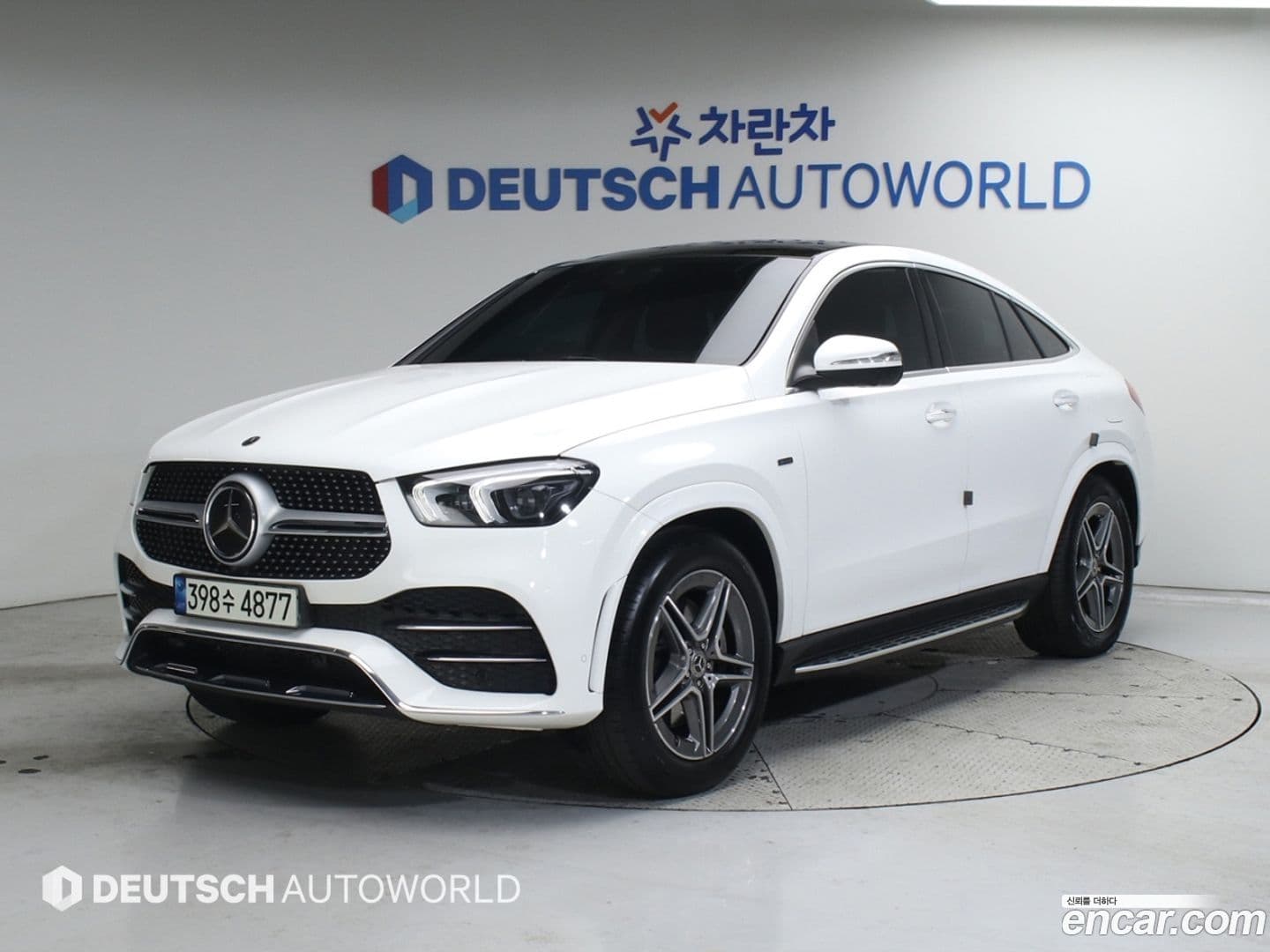 Main__Slider__Photo:GLE-Class Mercedes-Benz 2021.11-0