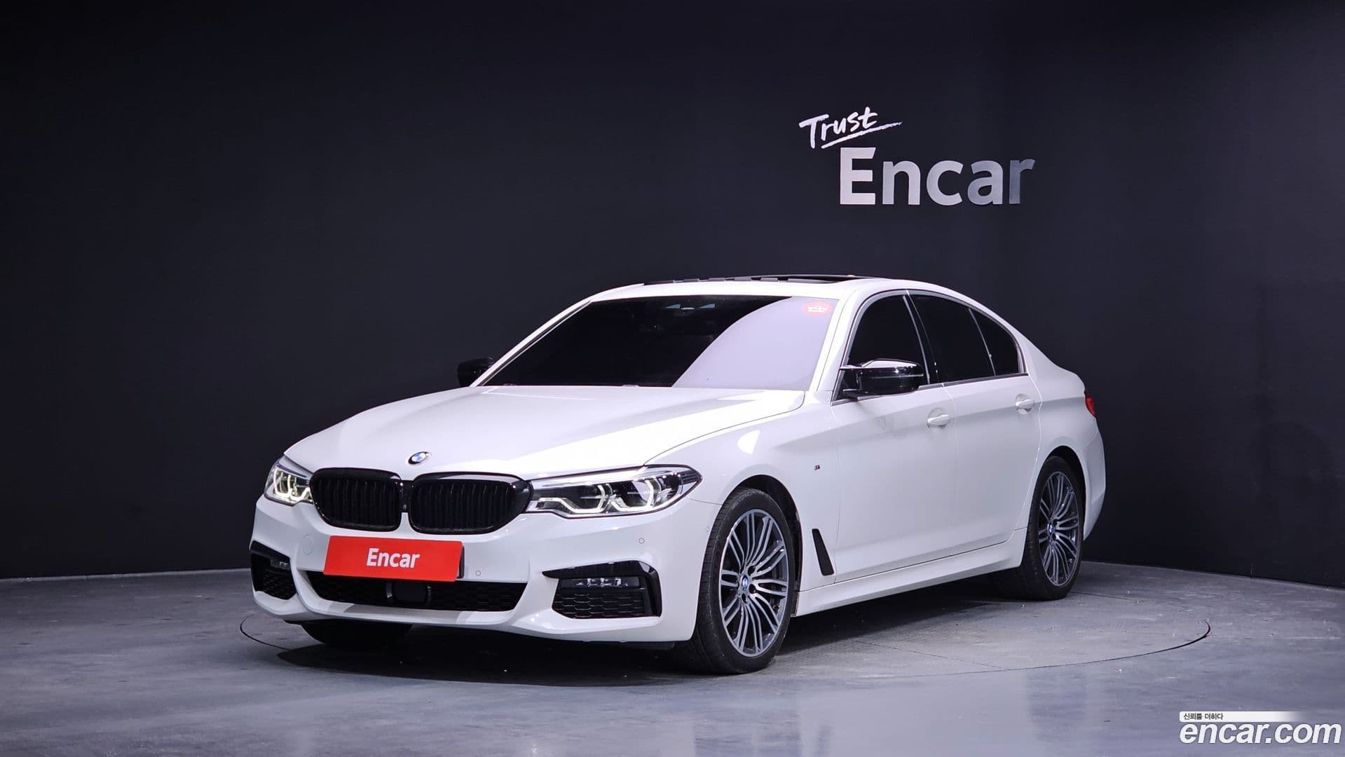 Main__Slider__Photo:5-Series BMW 2020.3-0