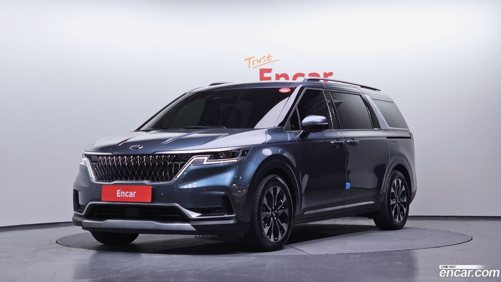 Main__Slider__Photo:Canival Kia 2020.9-0