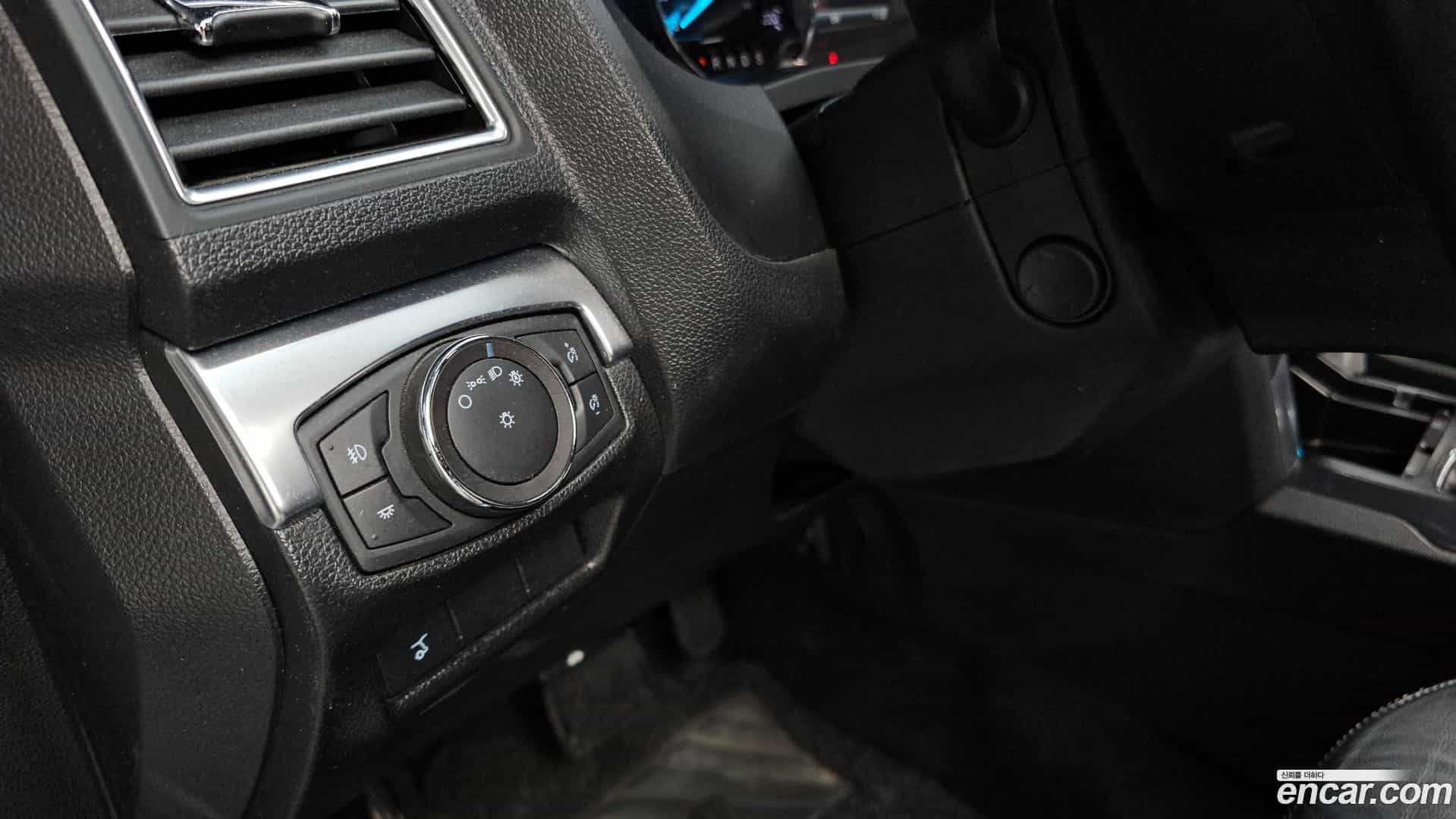 Explorer Ford 2019.4-OPTION-022