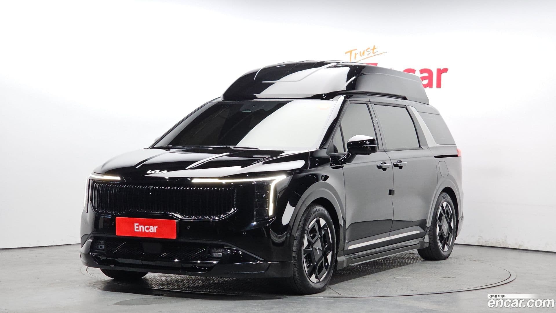 Main__Slider__Photo:Canival Kia 2025.4-0