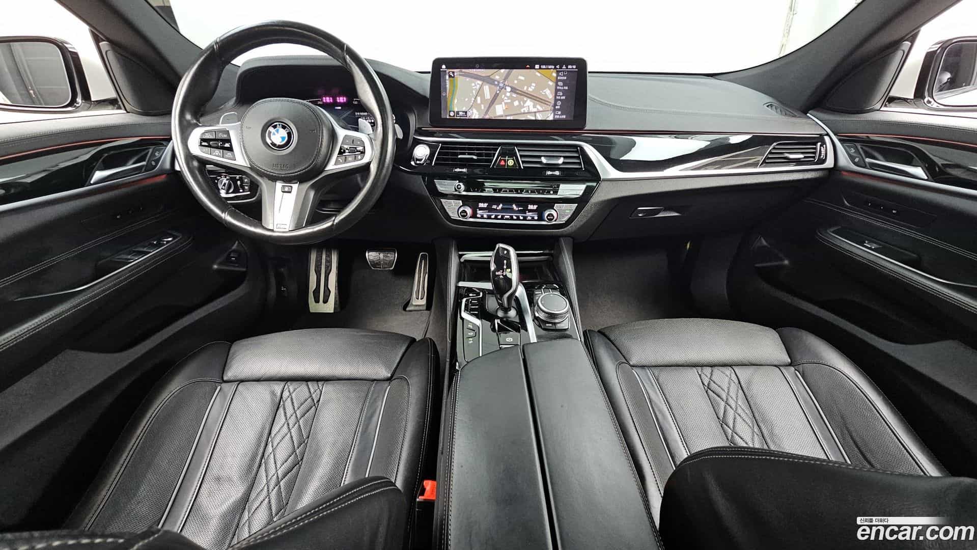 Gran Turismo BMW 2021.1-INNER-007