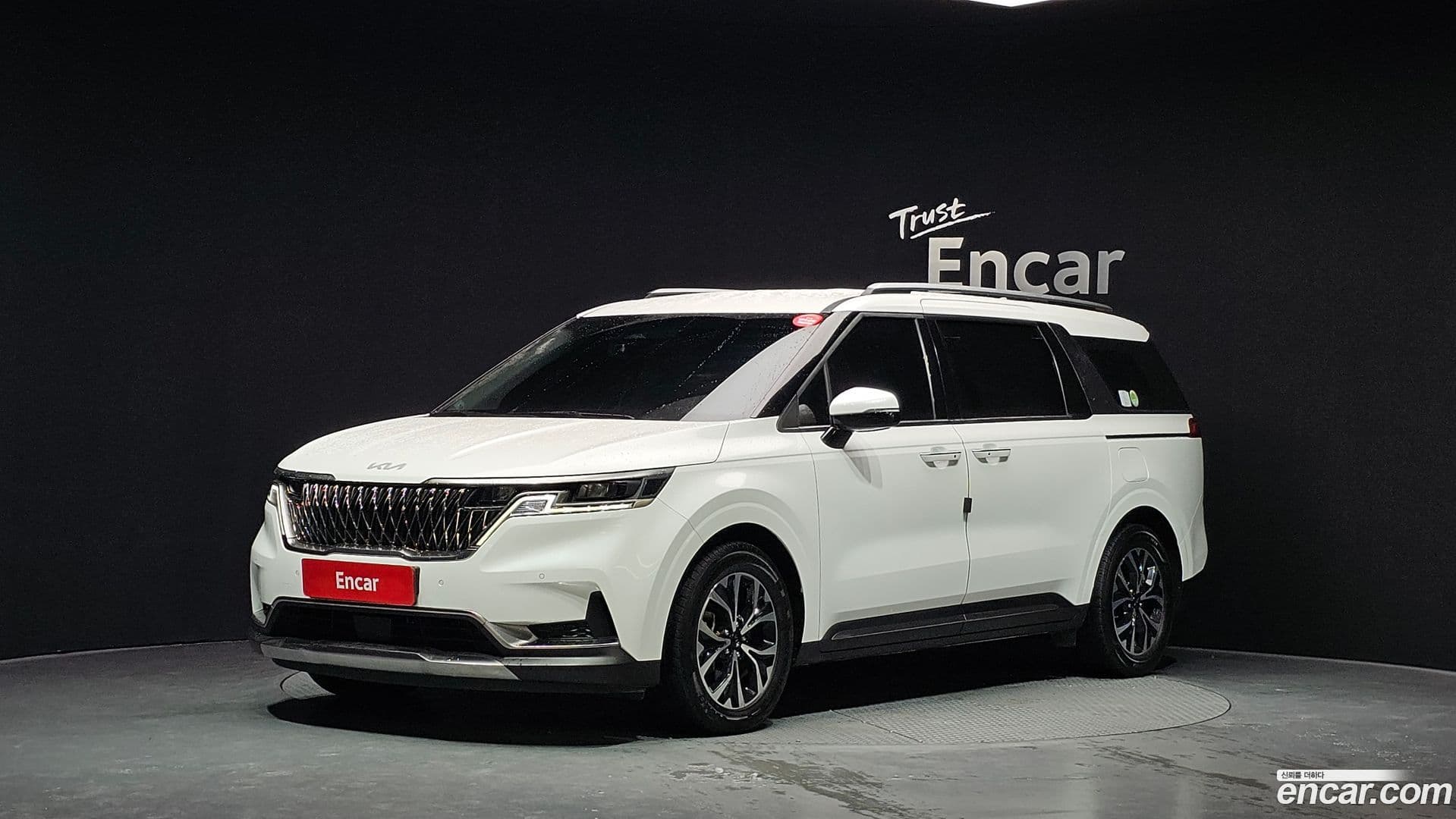 Main__Slider__Photo:Canival Kia 2023.6-0