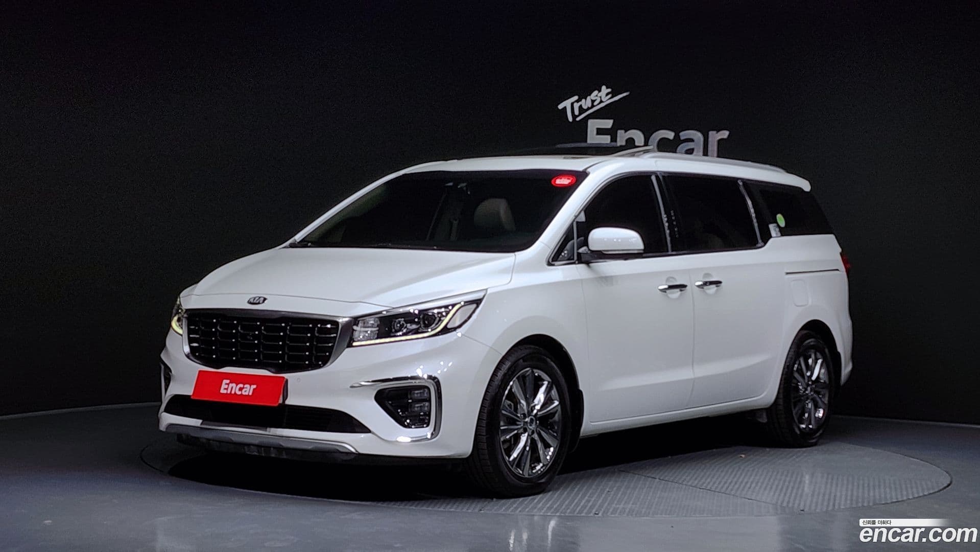 Main__Slider__Photo:Canival Kia 2018.10-0