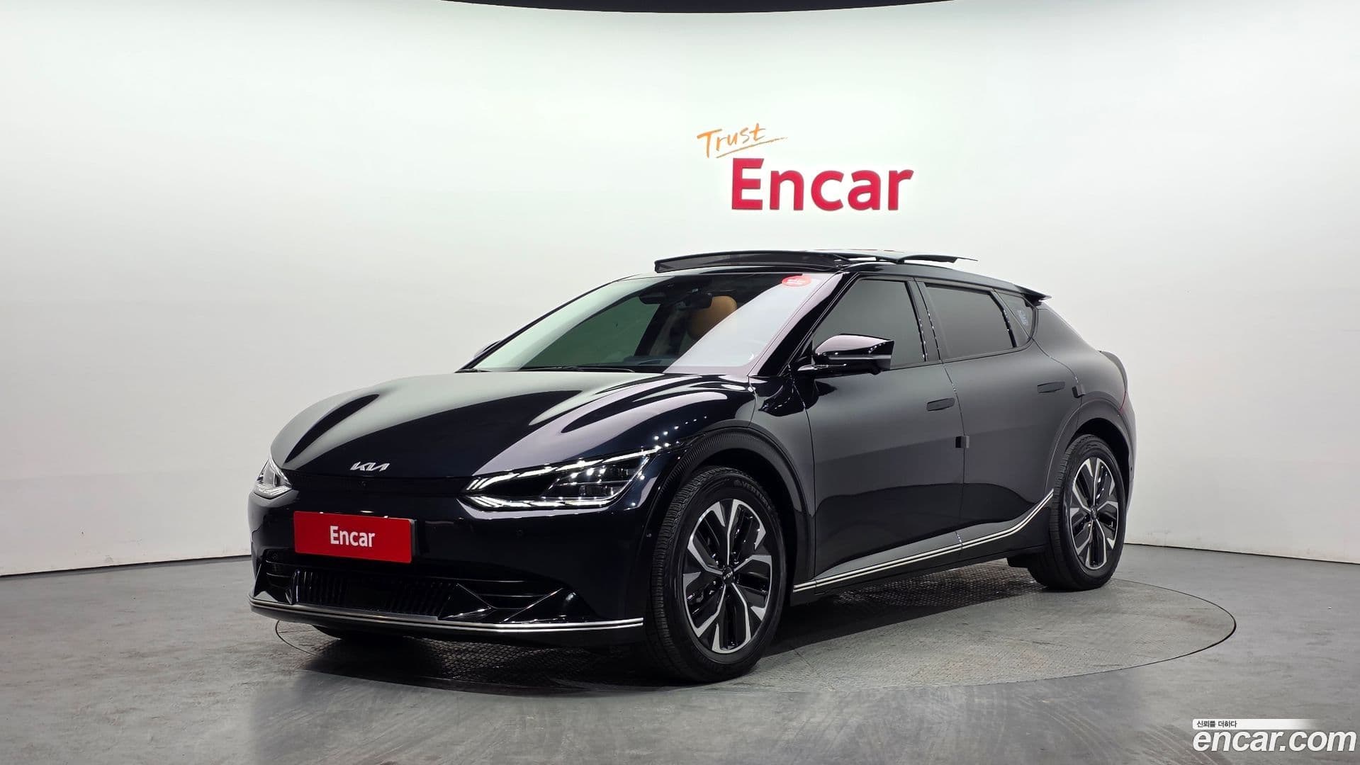 Main__Slider__Photo:EV6 Kia 2021.8-0