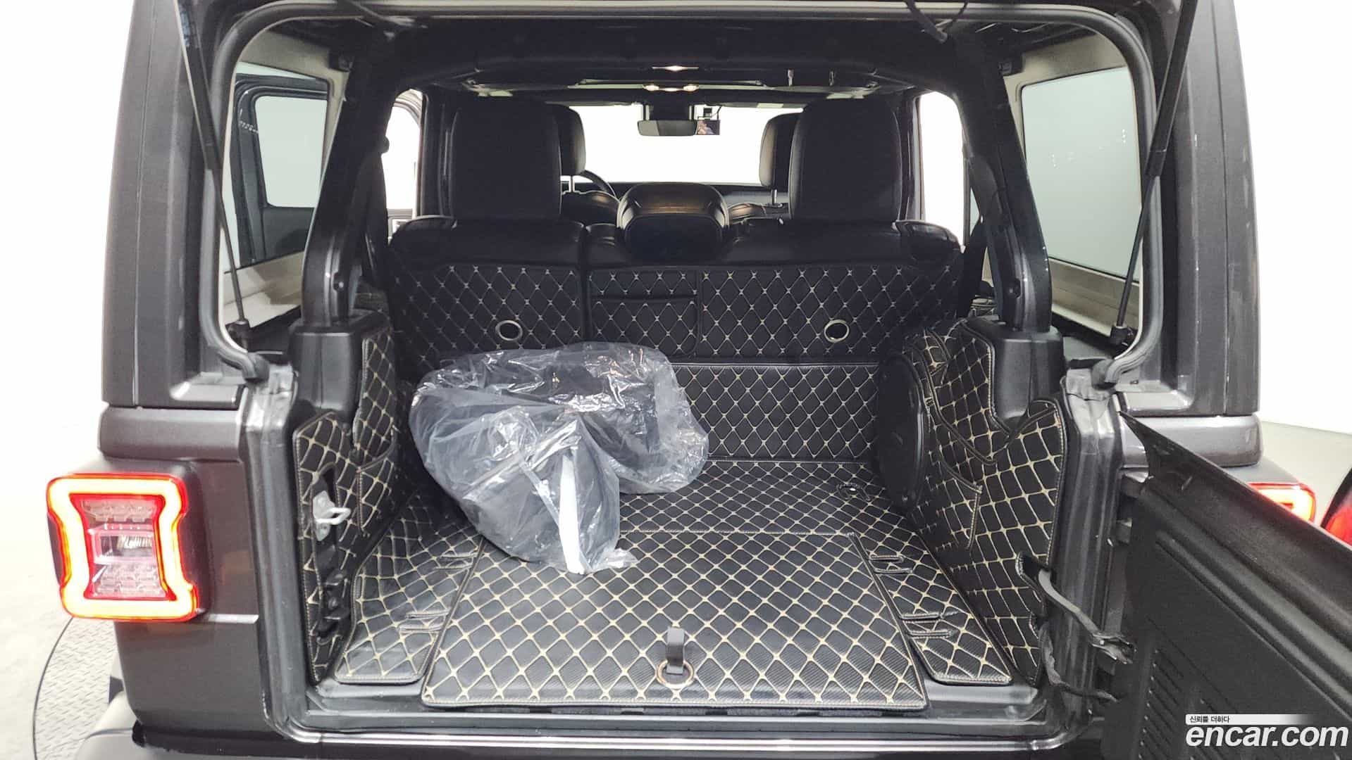 Wrangler Jeep 2021.5-OPTION-024