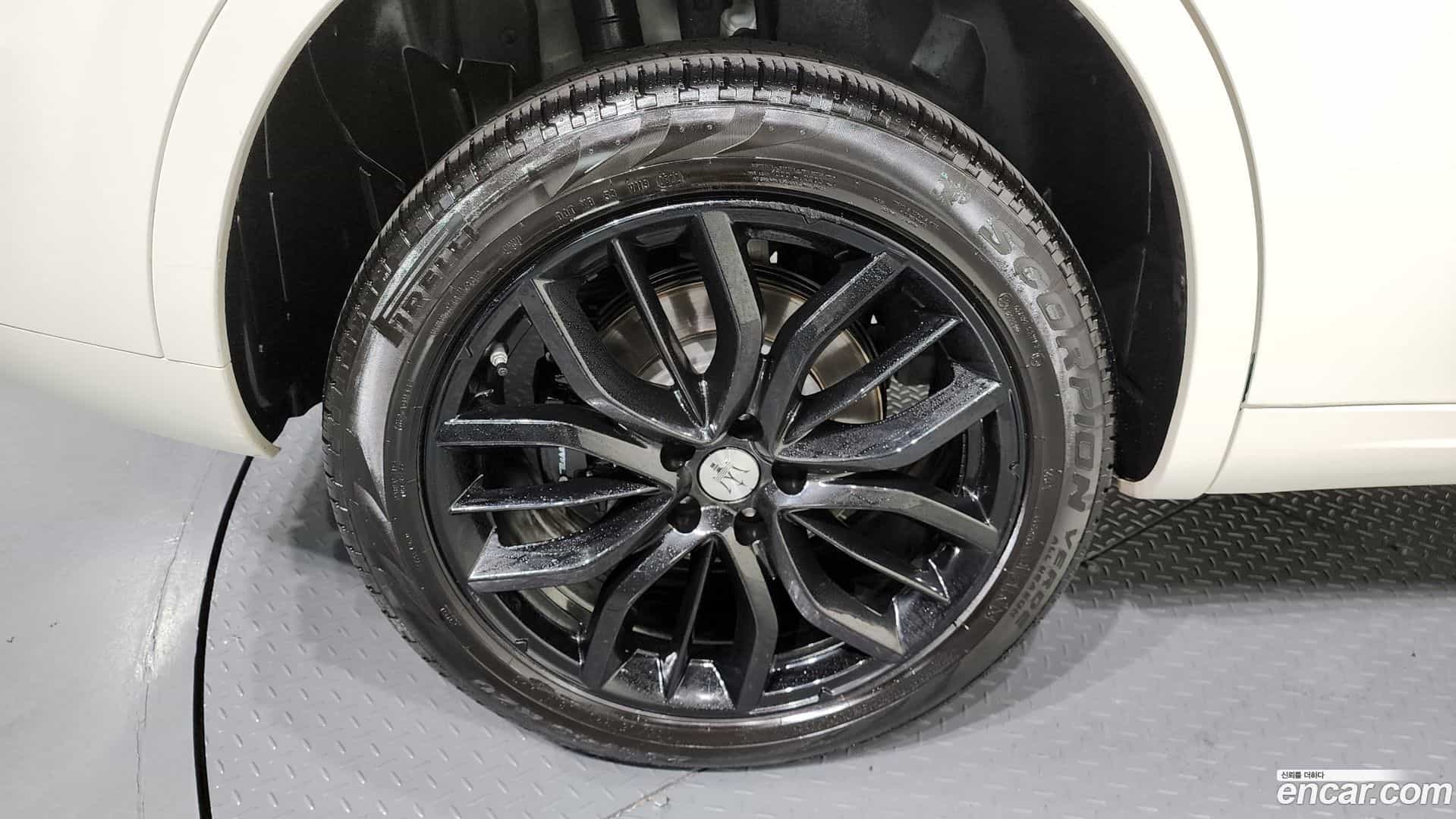 Levante Maserati 2022.11-OUTER-005