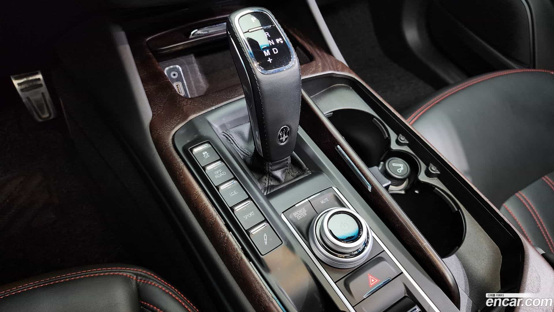 Levante Maserati 2022.11-INNER-009
