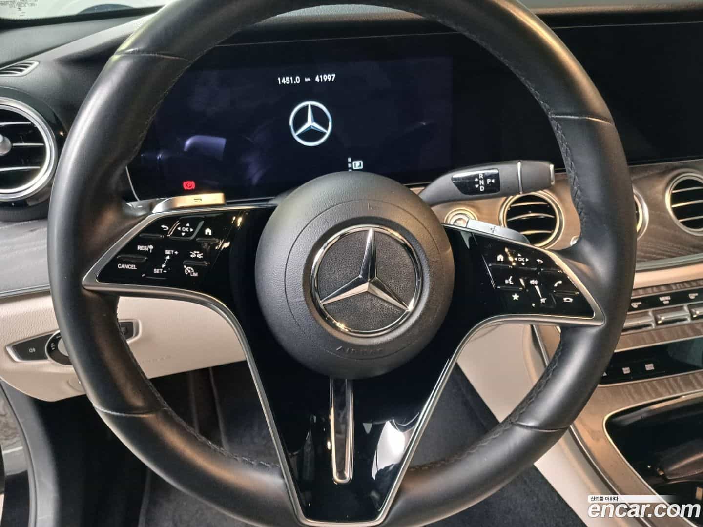 E-Class Mercedes-Benz 2023.3-INNER-010