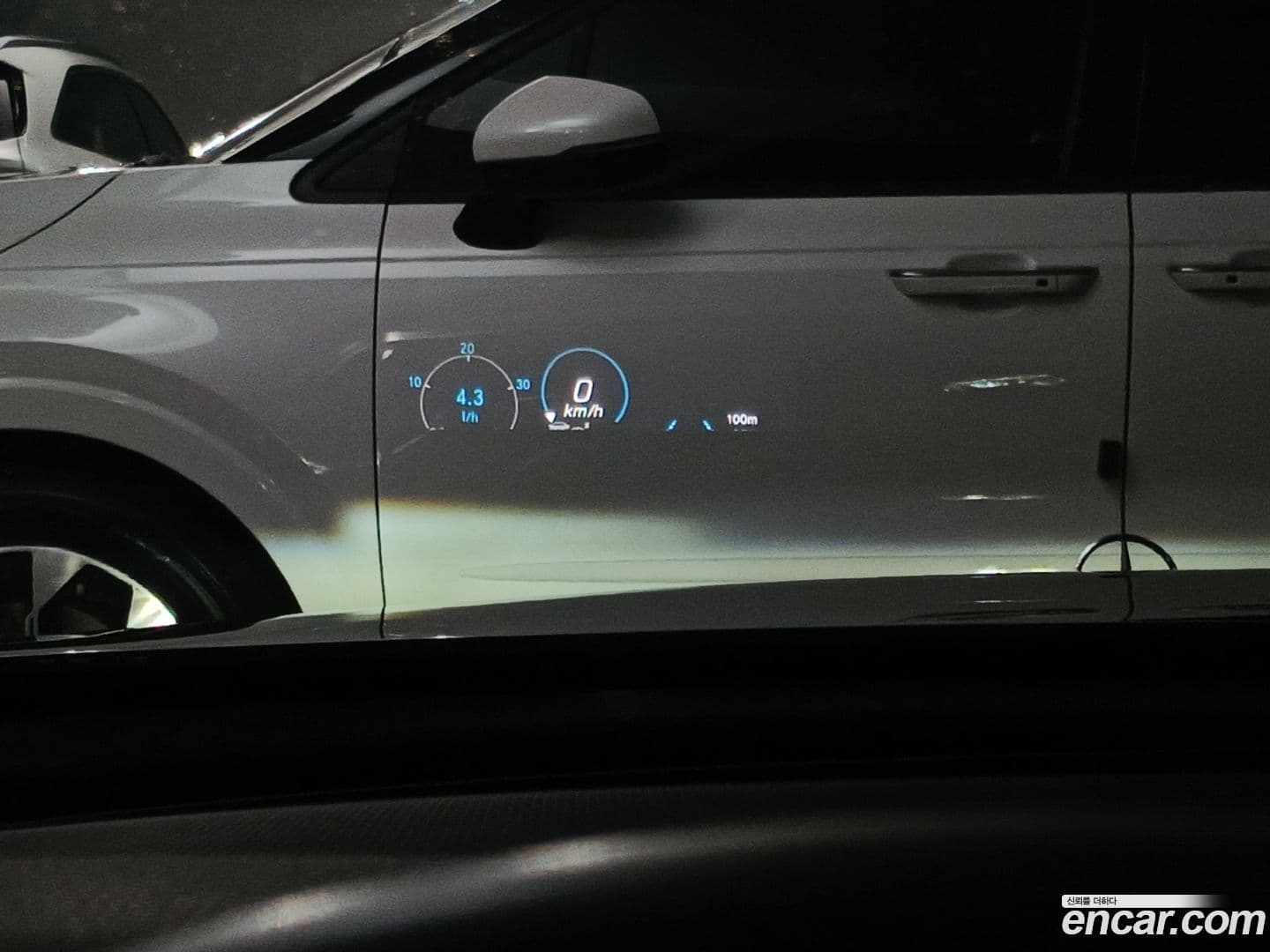 Main__Slider__Photo:E-Class Mercedes-Benz 2023.3-11