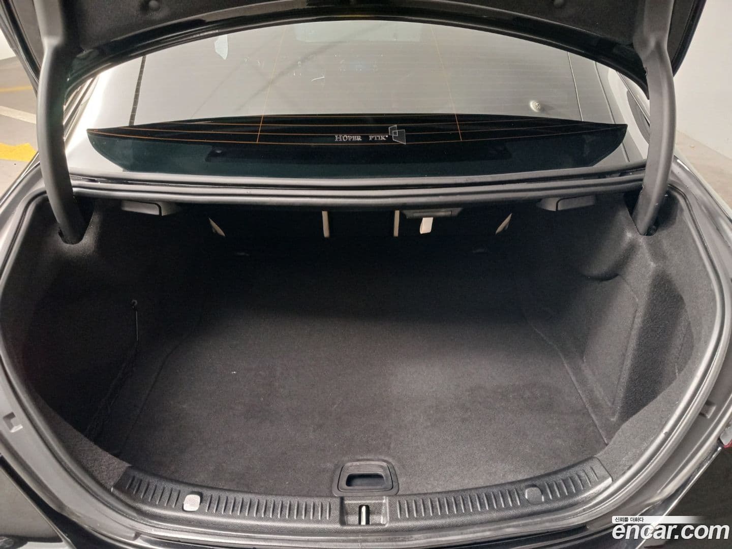 Main__Slider__Photo:E-Class Mercedes-Benz 2023.3-17
