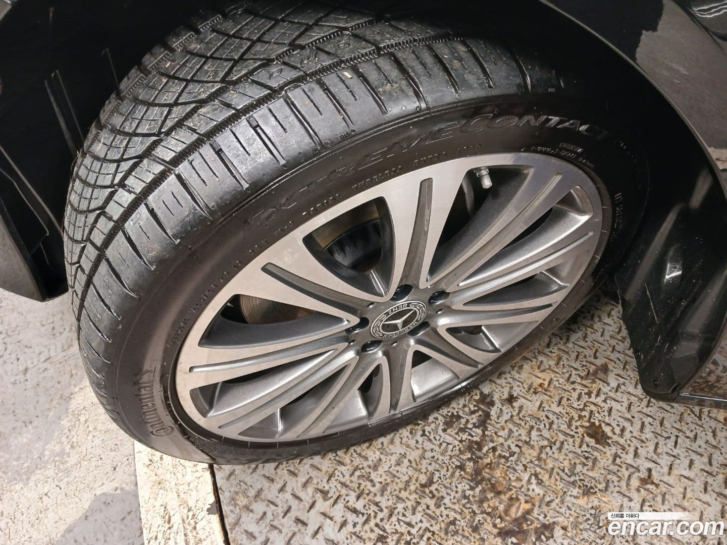 Main__Slider__Photo:E-Class Mercedes-Benz 2023.3-19