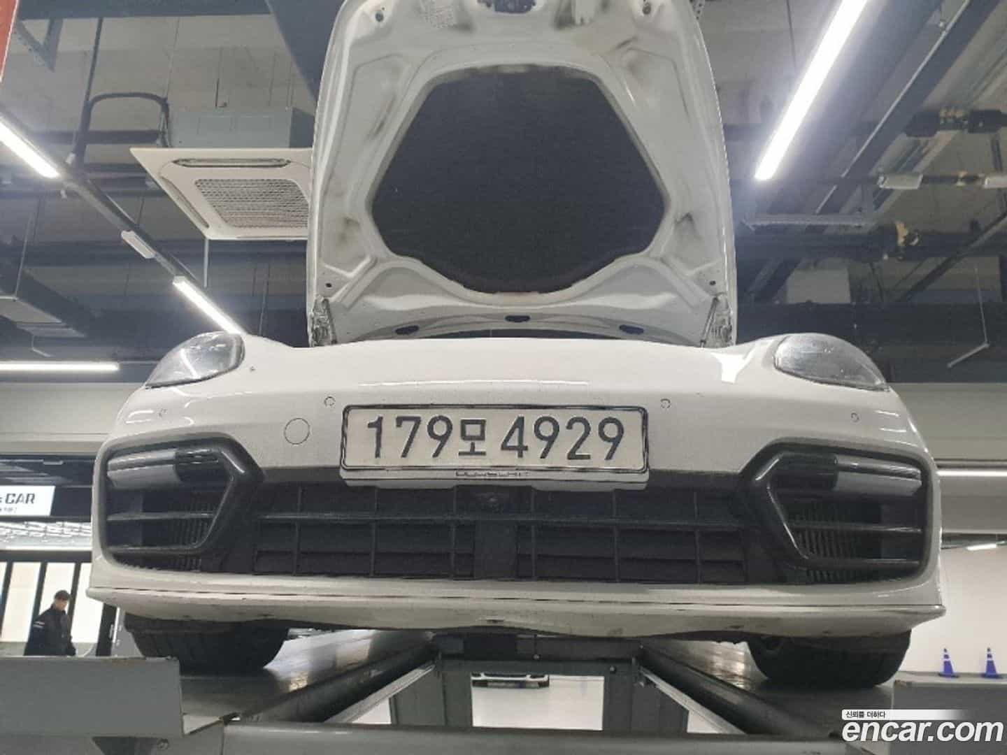 Panamera Porsche 2020.3-OUTER-001