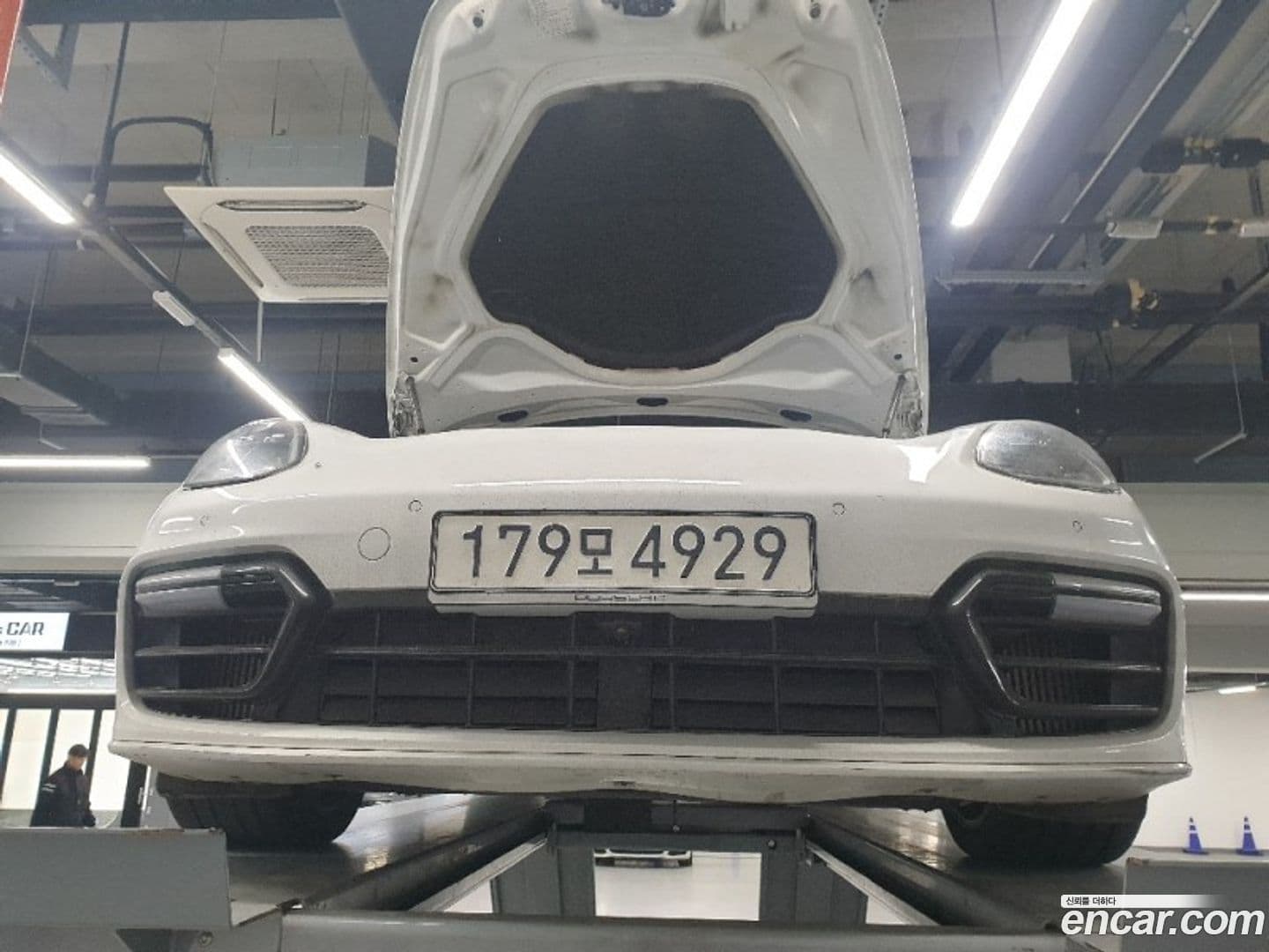 Main__Slider__Photo:Panamera Porsche 2020.3-0