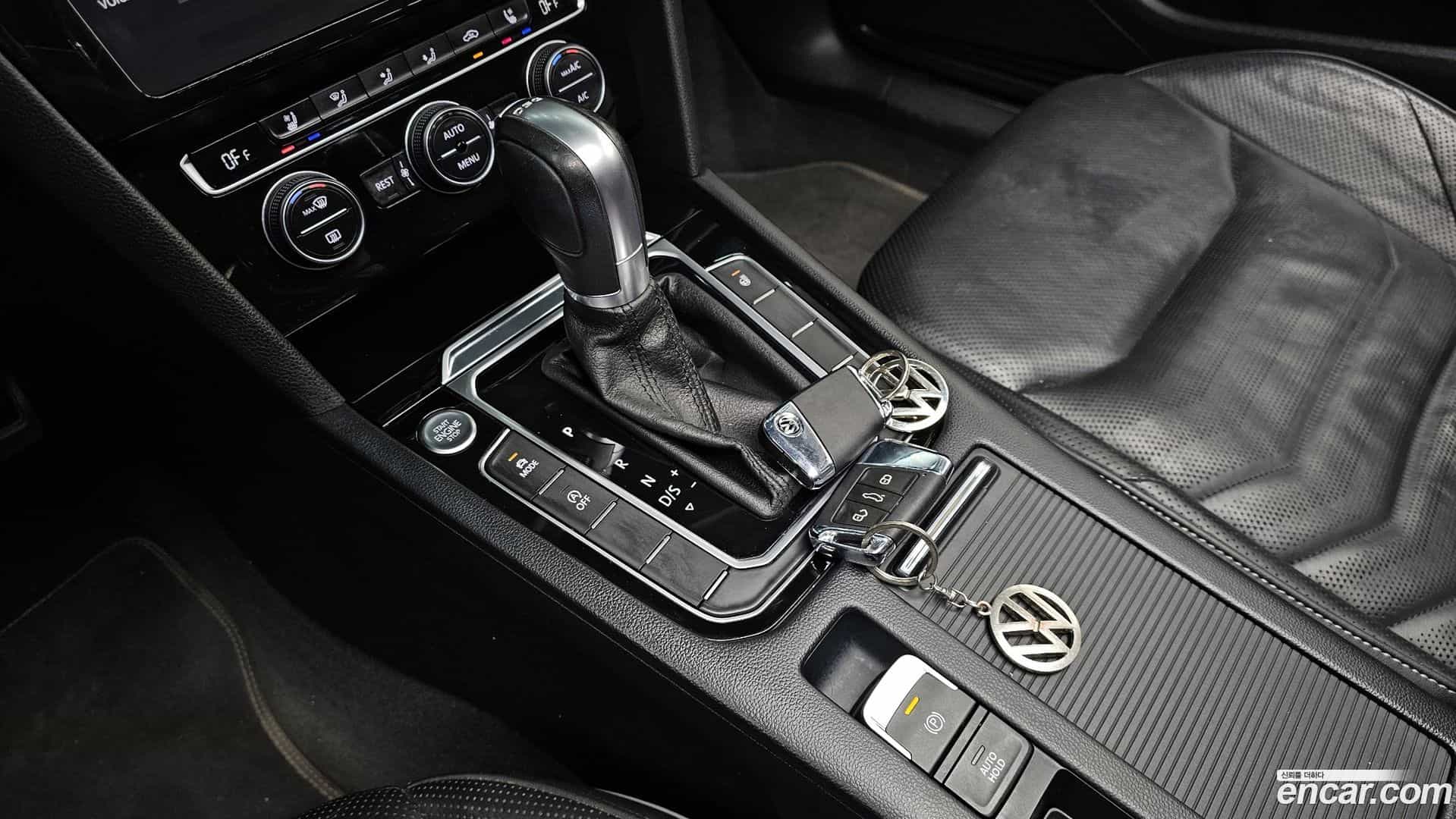 Arteon Volkswagen 2019.10-INNER-009