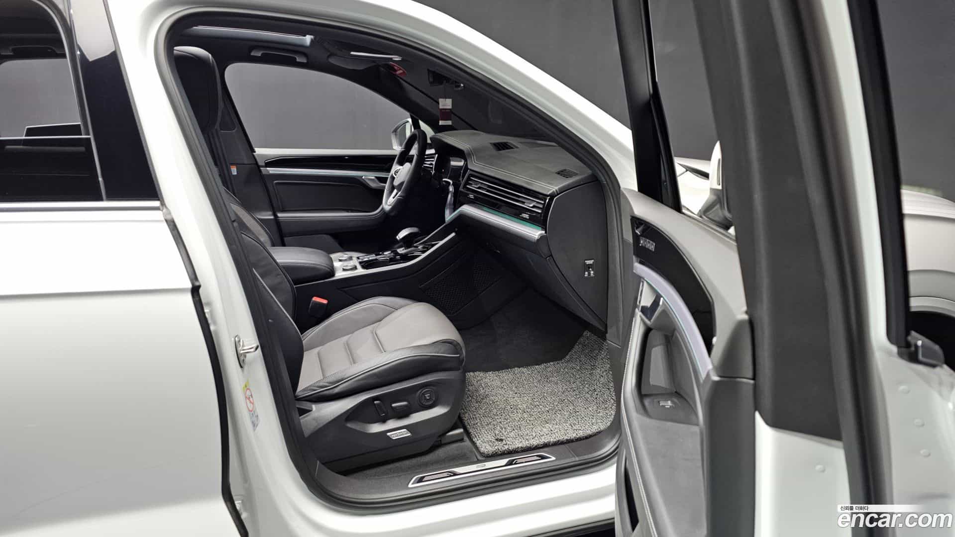 Touareg Volkswagen 2023.11-OPTION-015