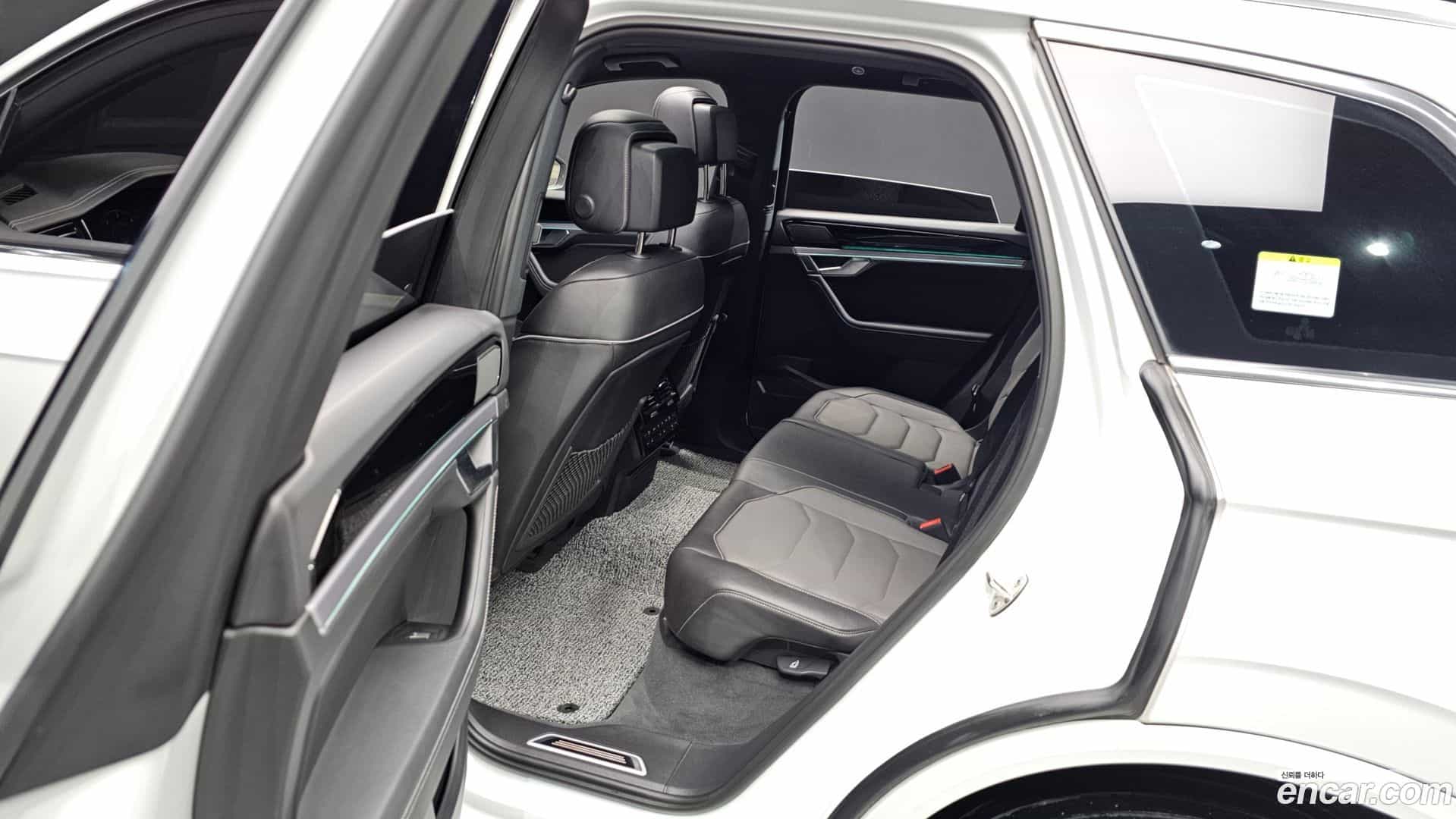 Touareg Volkswagen 2023.11-OPTION-016