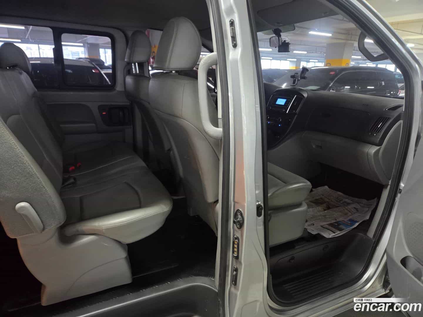Starex Hyundai 2020.0-OPTION-022