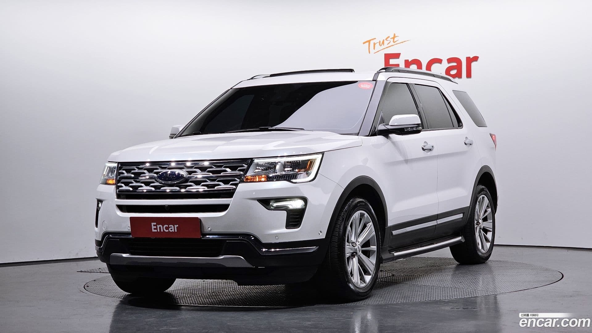 Main__Slider__Photo:Explorer Ford 2019.7-0