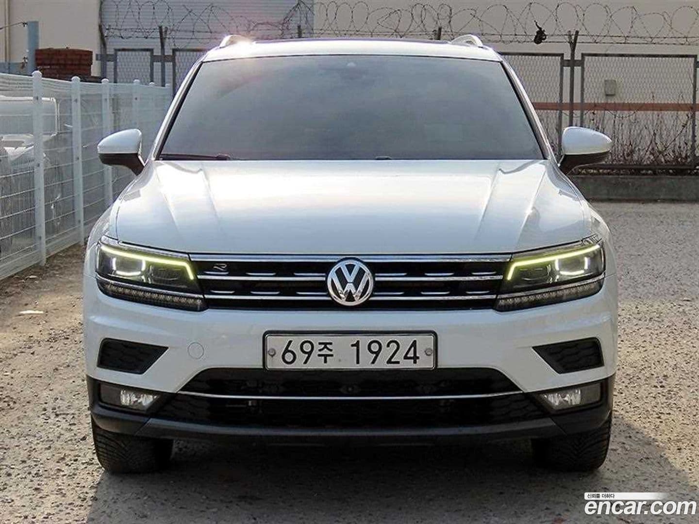 Main__Slider__Photo:Tiguan Volkswagen 2018.10-0