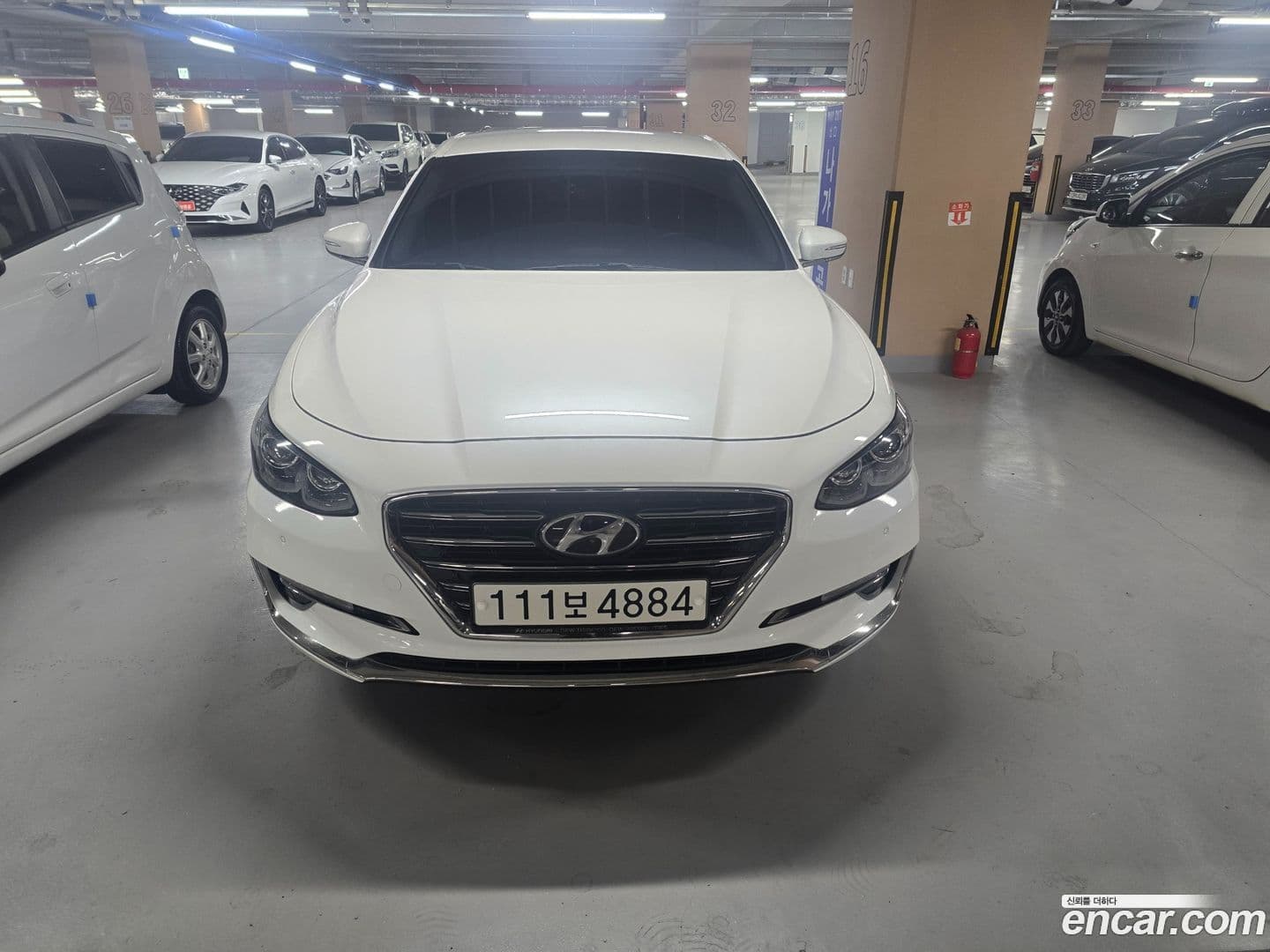 Main__Slider__Photo:Grandeur Hyundai 2018.9-0