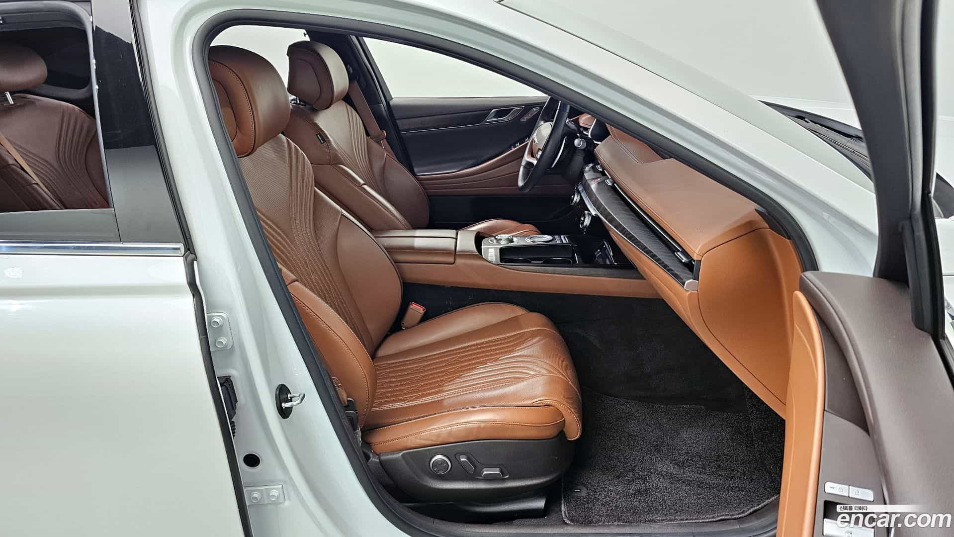 G80 Genesis 2021.2-OPTION-016