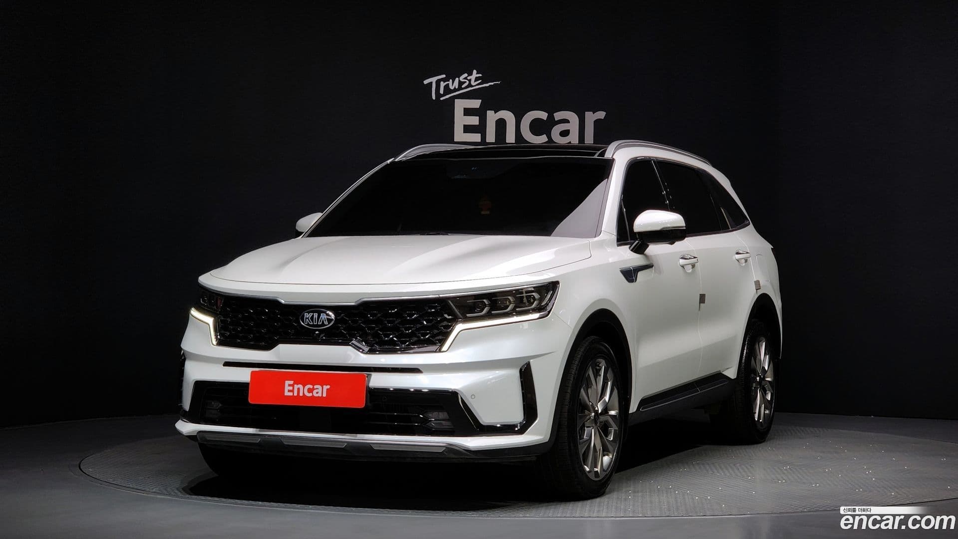 Main__Slider__Photo:Sorento Kia 2020.7-0