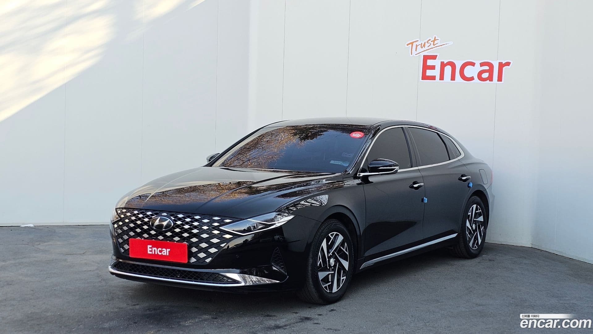 Main__Slider__Photo:Grandeur Hyundai 2020.5-0