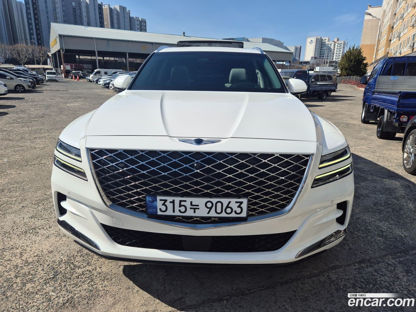 Main__Slider__Photo:GV80 Genesis 2022.6-0