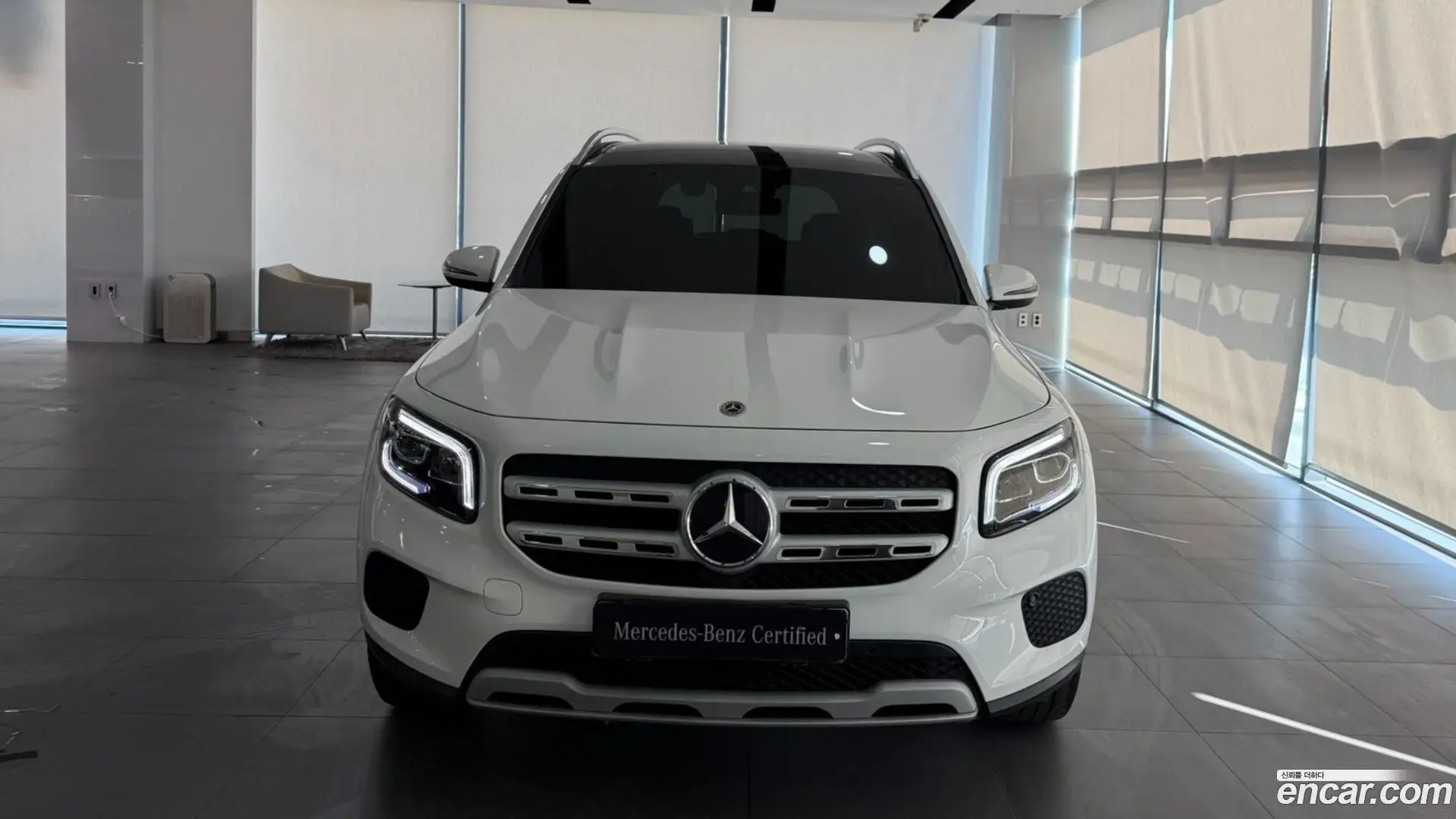 Main__Slider__Photo:GLB-Class Mercedes-Benz 2021.8-1