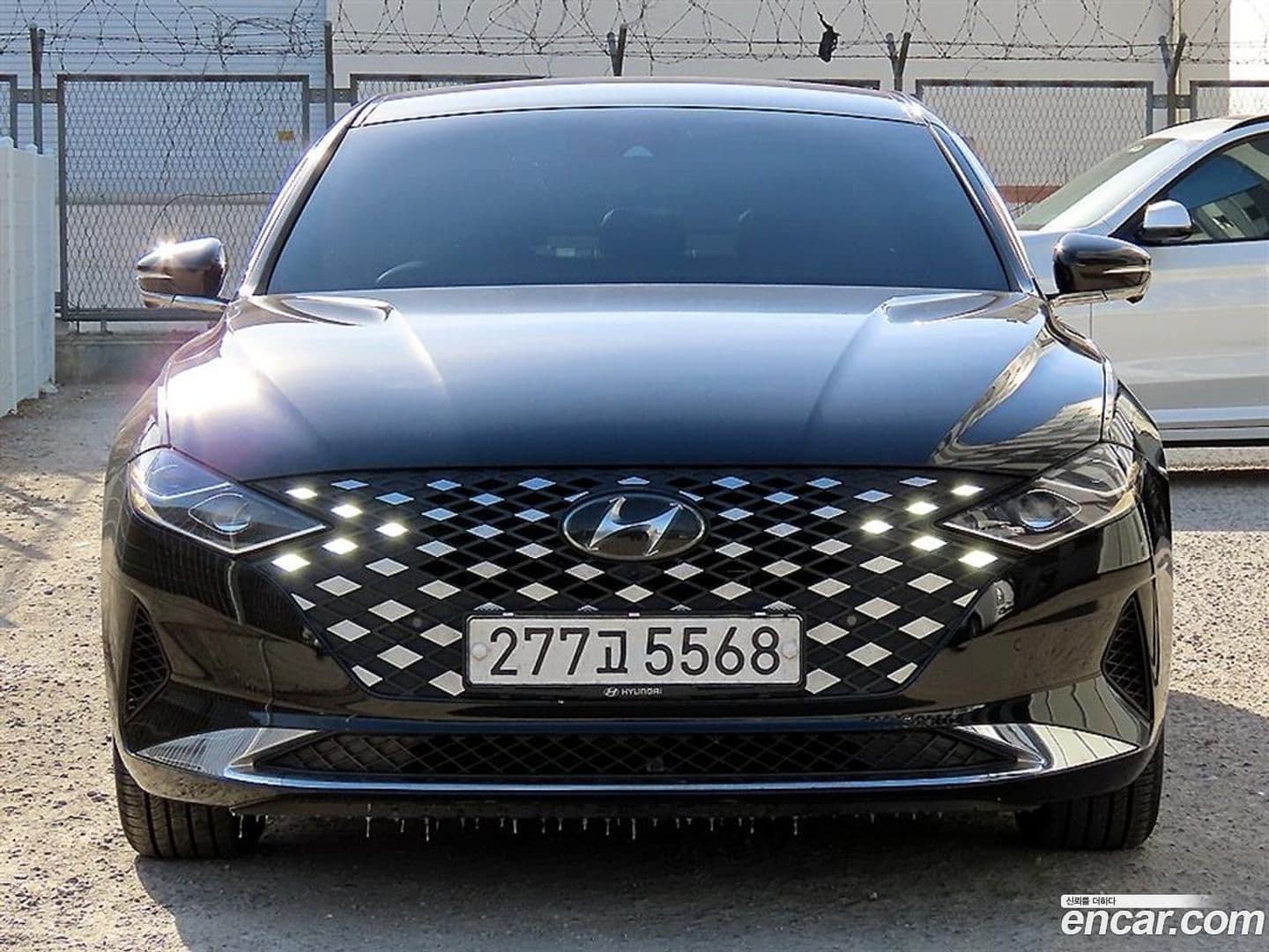 Main__Slider__Photo:Grandeur Hyundai 2020.4-0